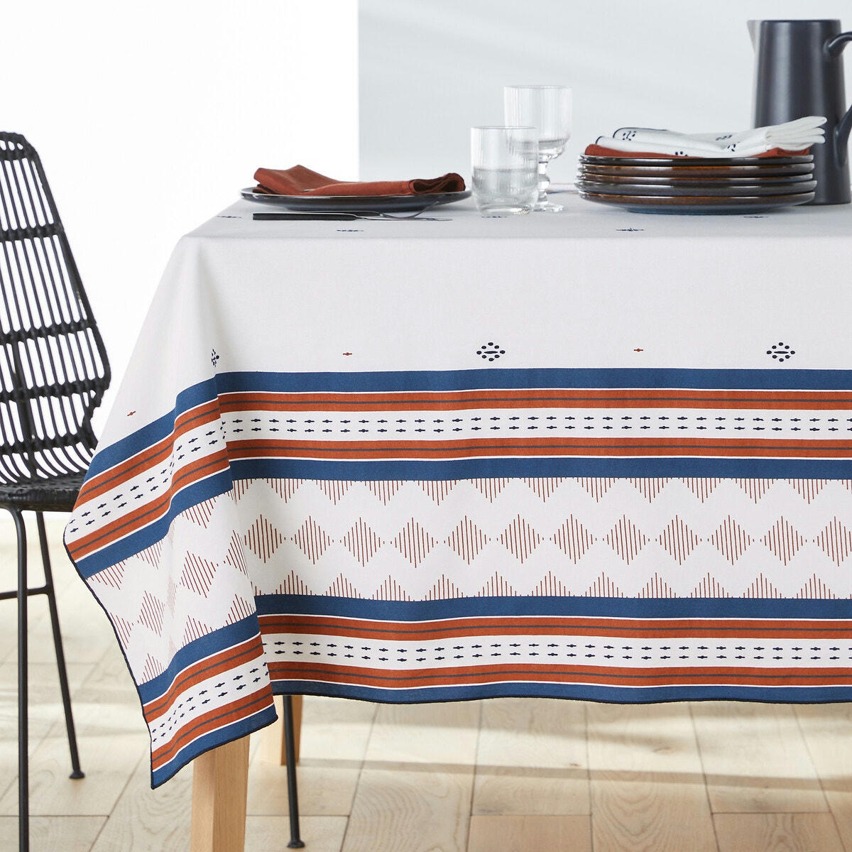 Nappe coton imprimé et brodé, Maliau