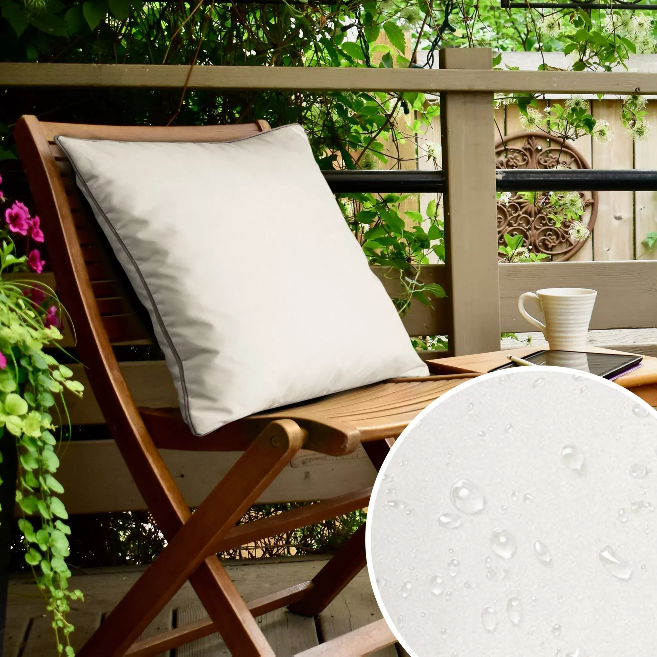 Poszewka na poduszkę 45x45 cm z tkaniny wodoodpornej jasnobeżowa idealna na taras oraz balkon GARDEN