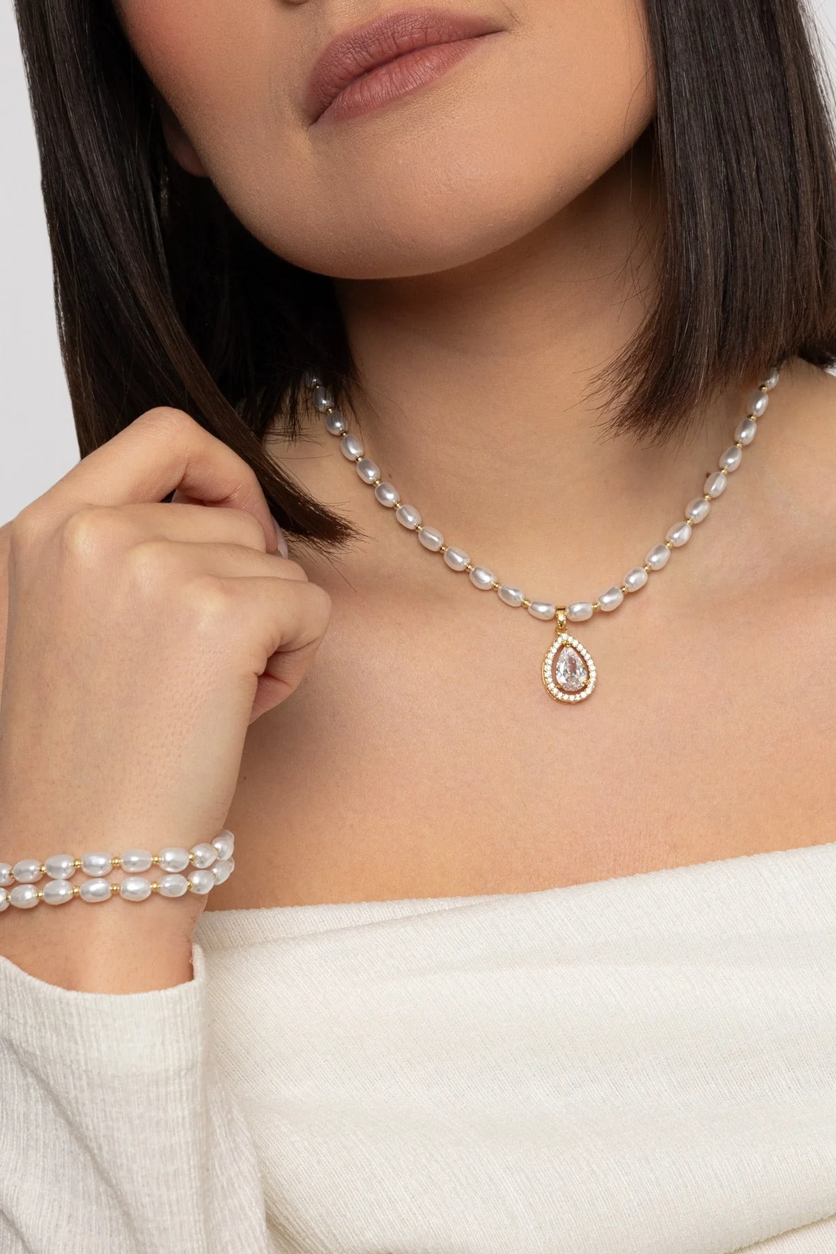 Faux Pearl Gold Bracelet