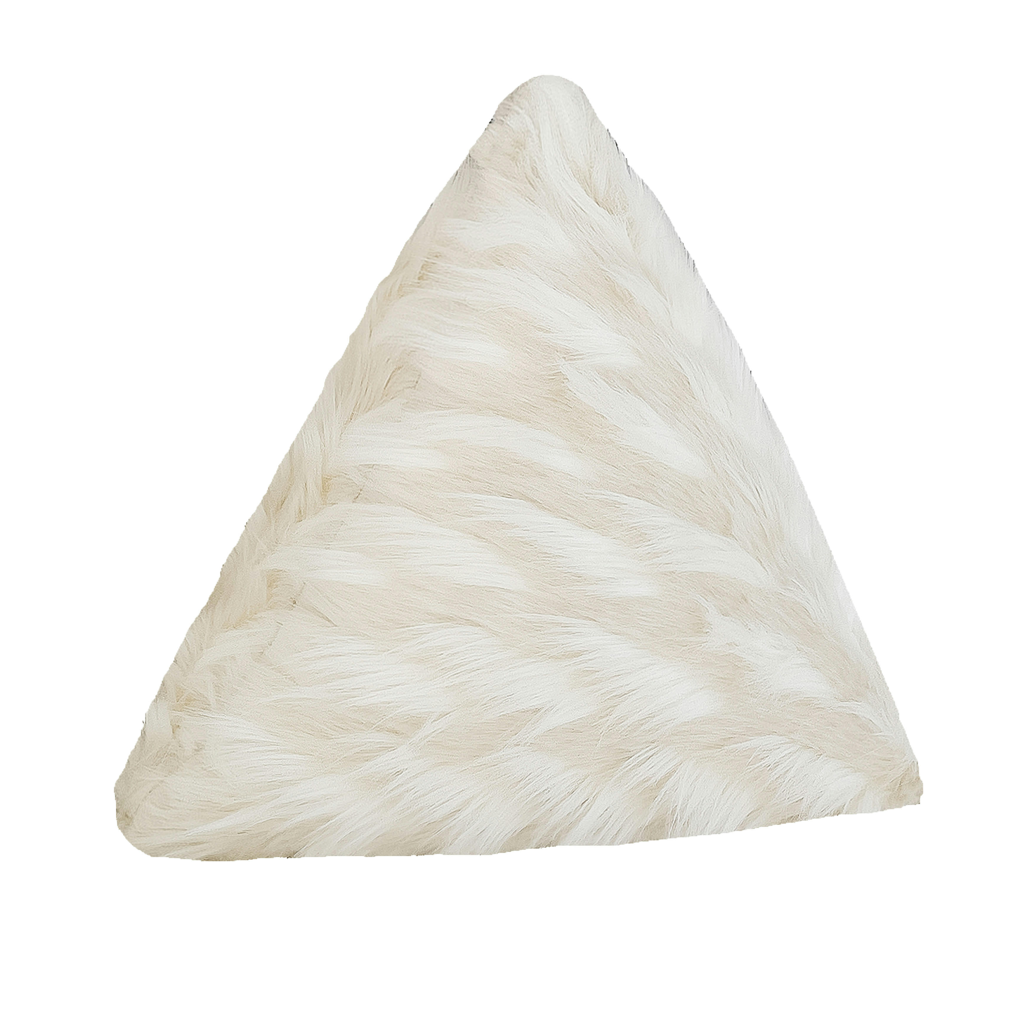 - Coussin pyramide en fausse fourrure blanche