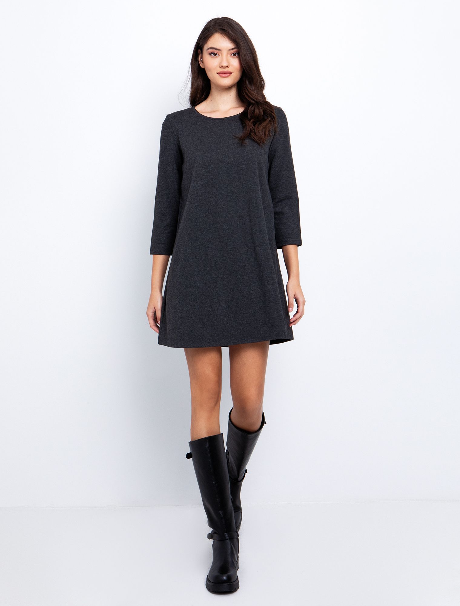 Μίνι φόρεμα σε ριχτή γραμμή