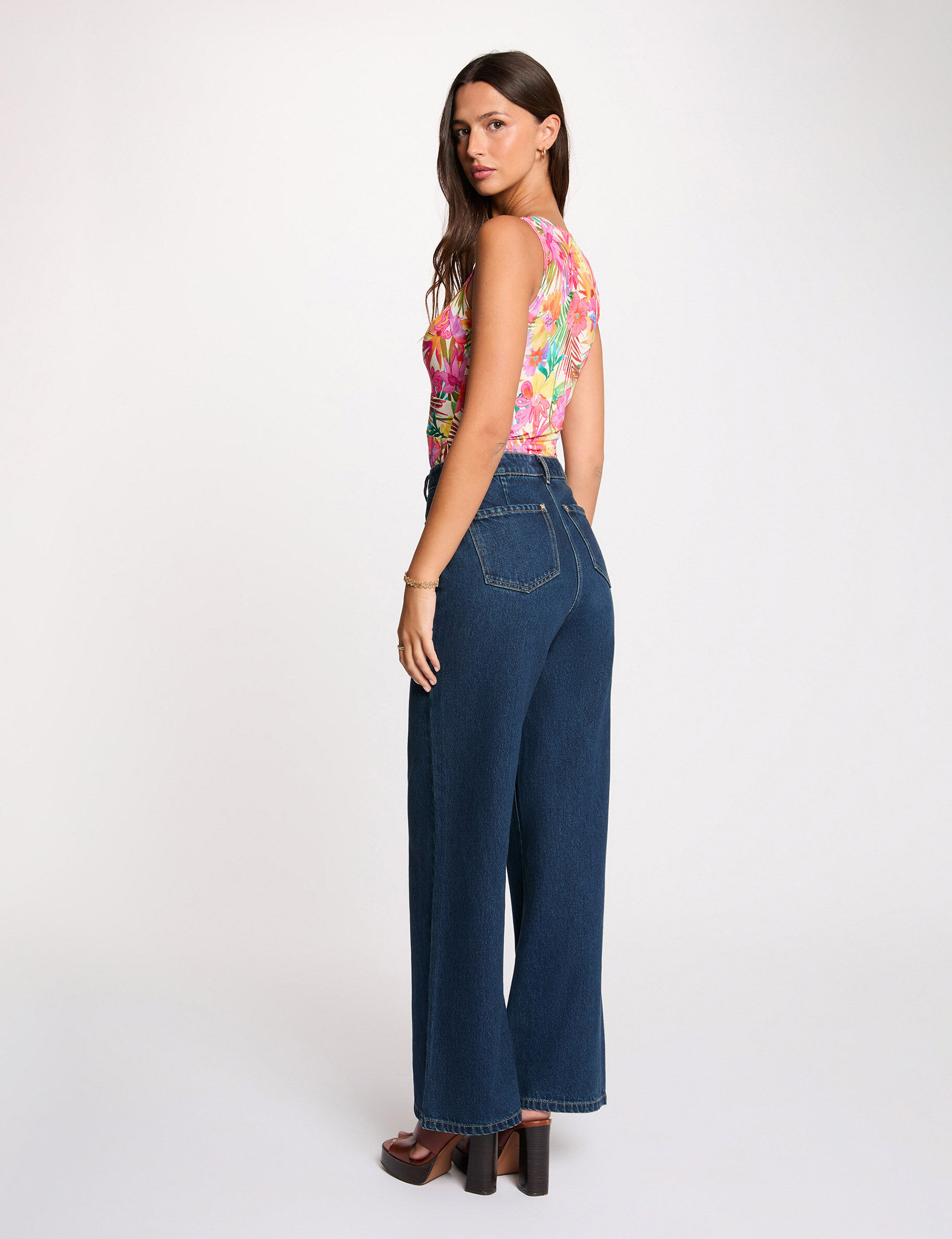 Fitted T-Shirt With Heart Neckline Multicolor Women