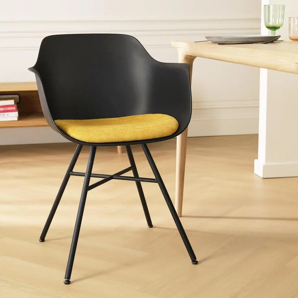 Nolon Noa-Liz Eetkamerstoel Zwart - Okergeel Kussen - Zwarte Poten