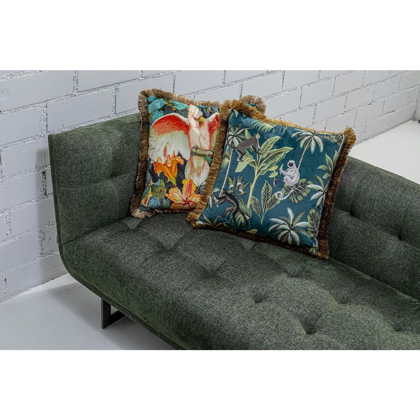 JUNGLE FEVER - Coussin bleu imprimés singes et feuilles à franges 45x45