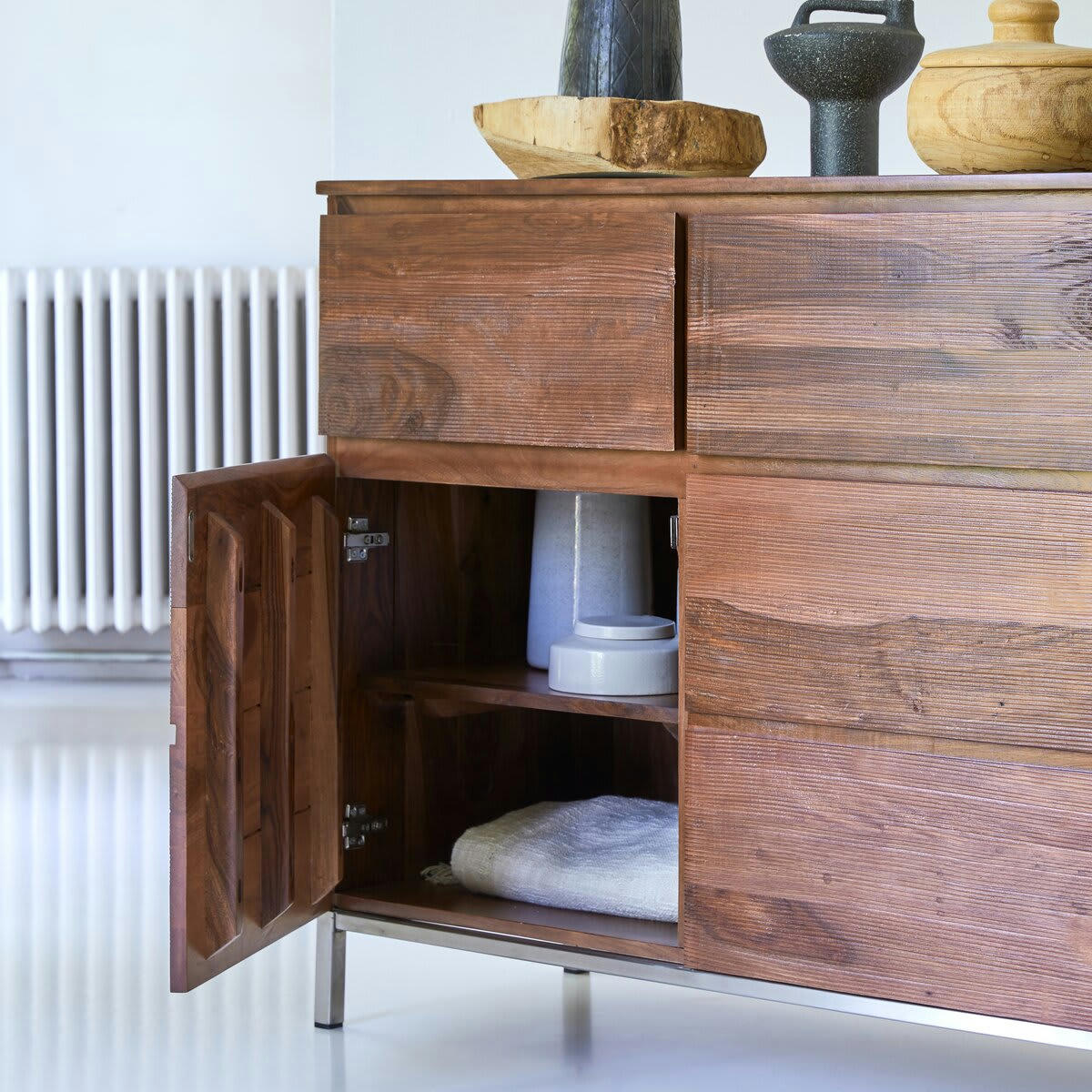 NOVA - Buffet en palissandre massif 155 cm