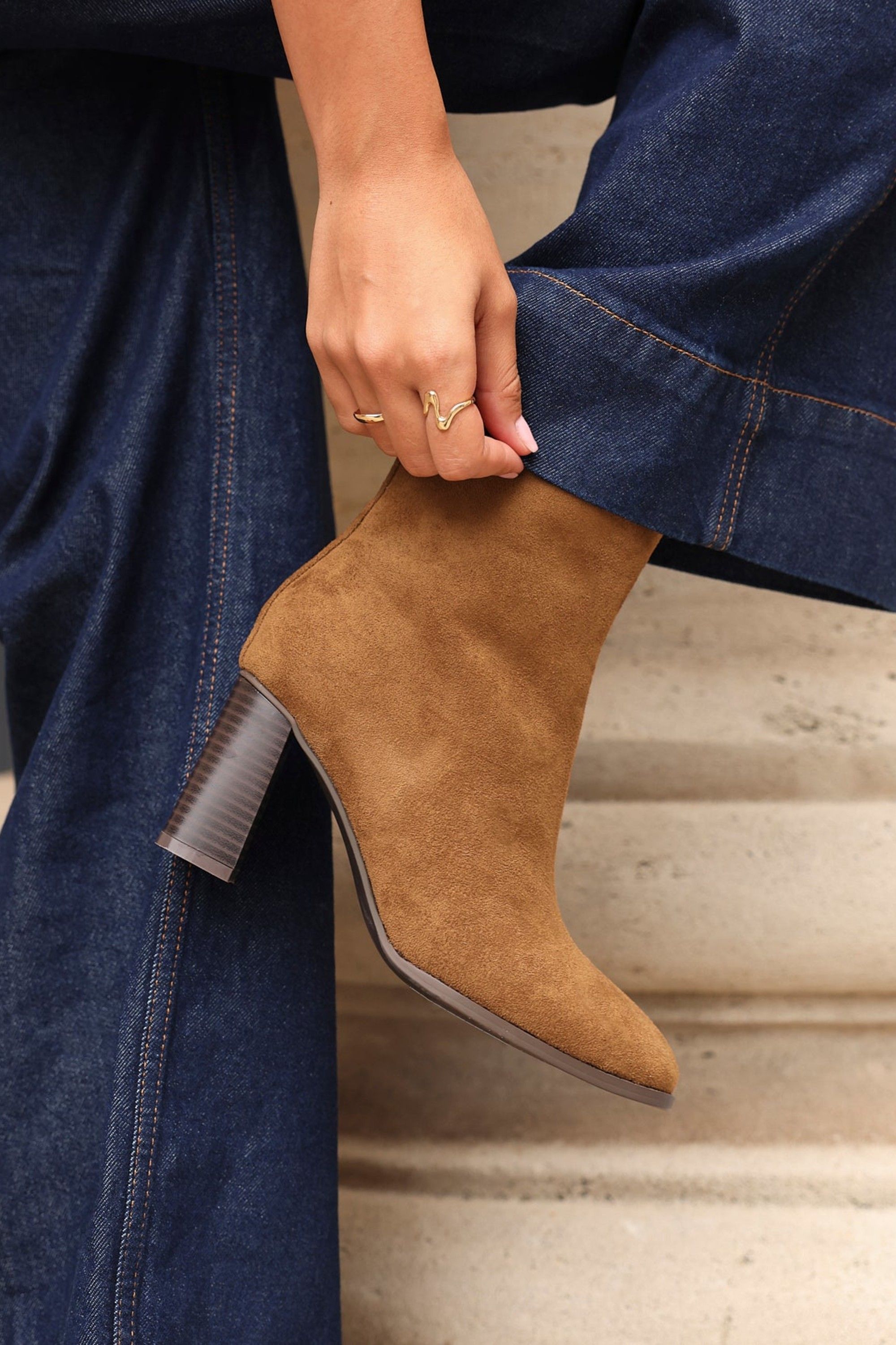 Linzi Approach Tan Faux Suede Round Toe Block Heeled Ankle Boot