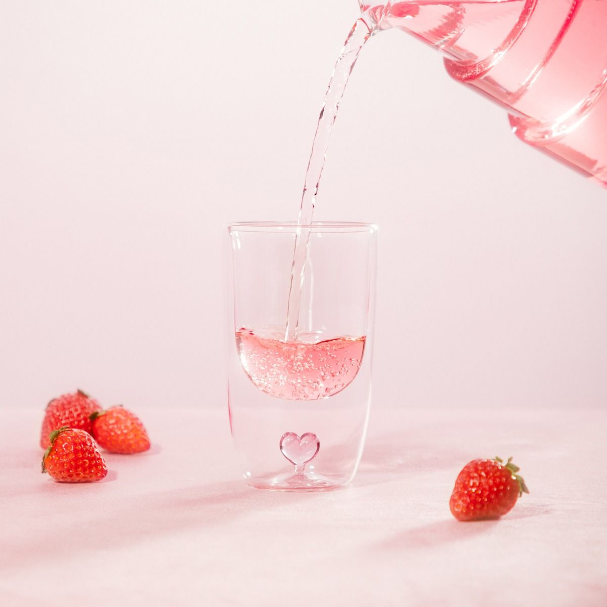 Szklanka CORAZON z podwójną ścianką i sercem 0,35 l