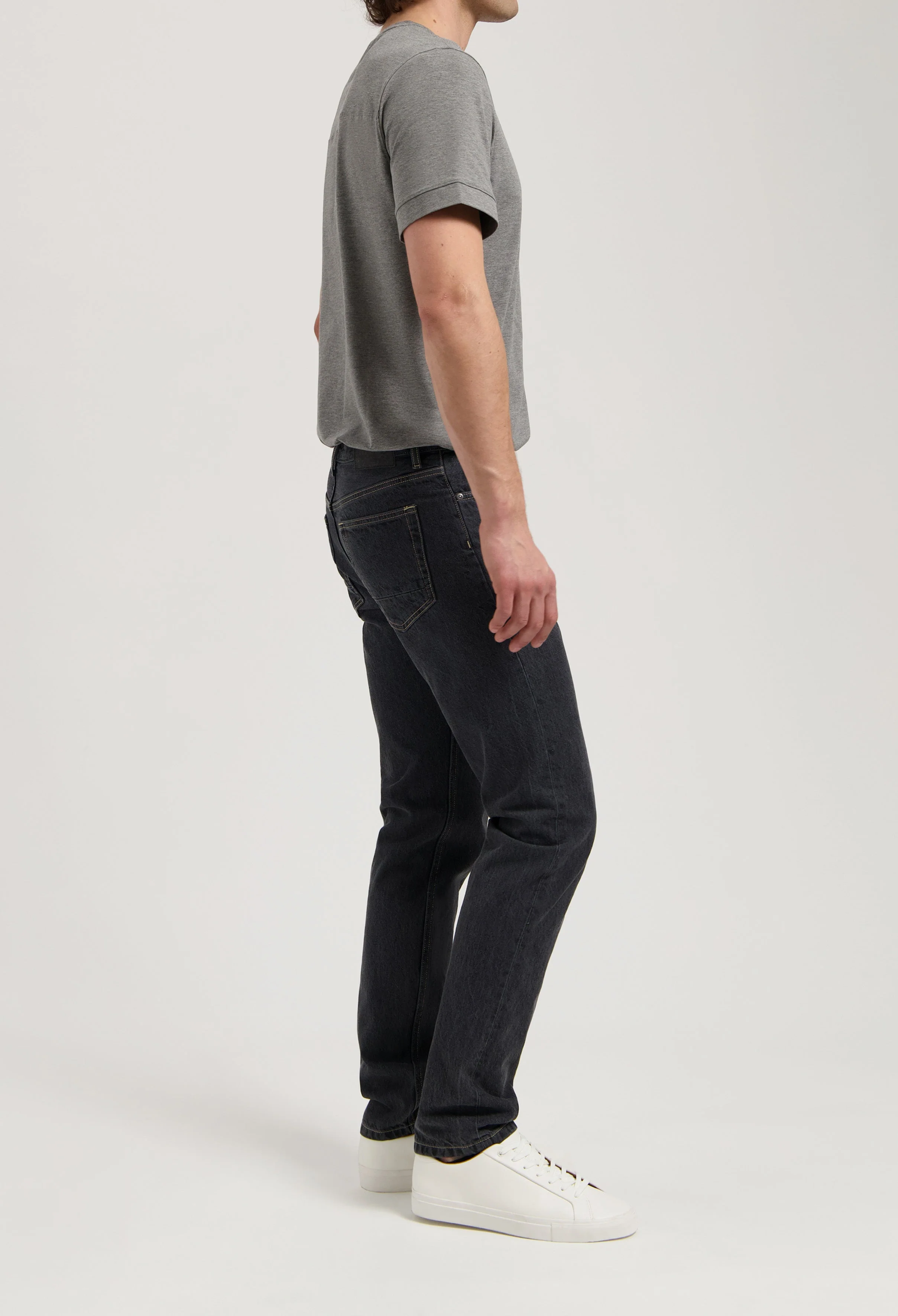 John Mid Straight - Medium Black