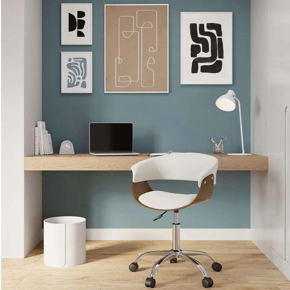 BASILE - Chaise de bureau pivotante en bois et PU blanc