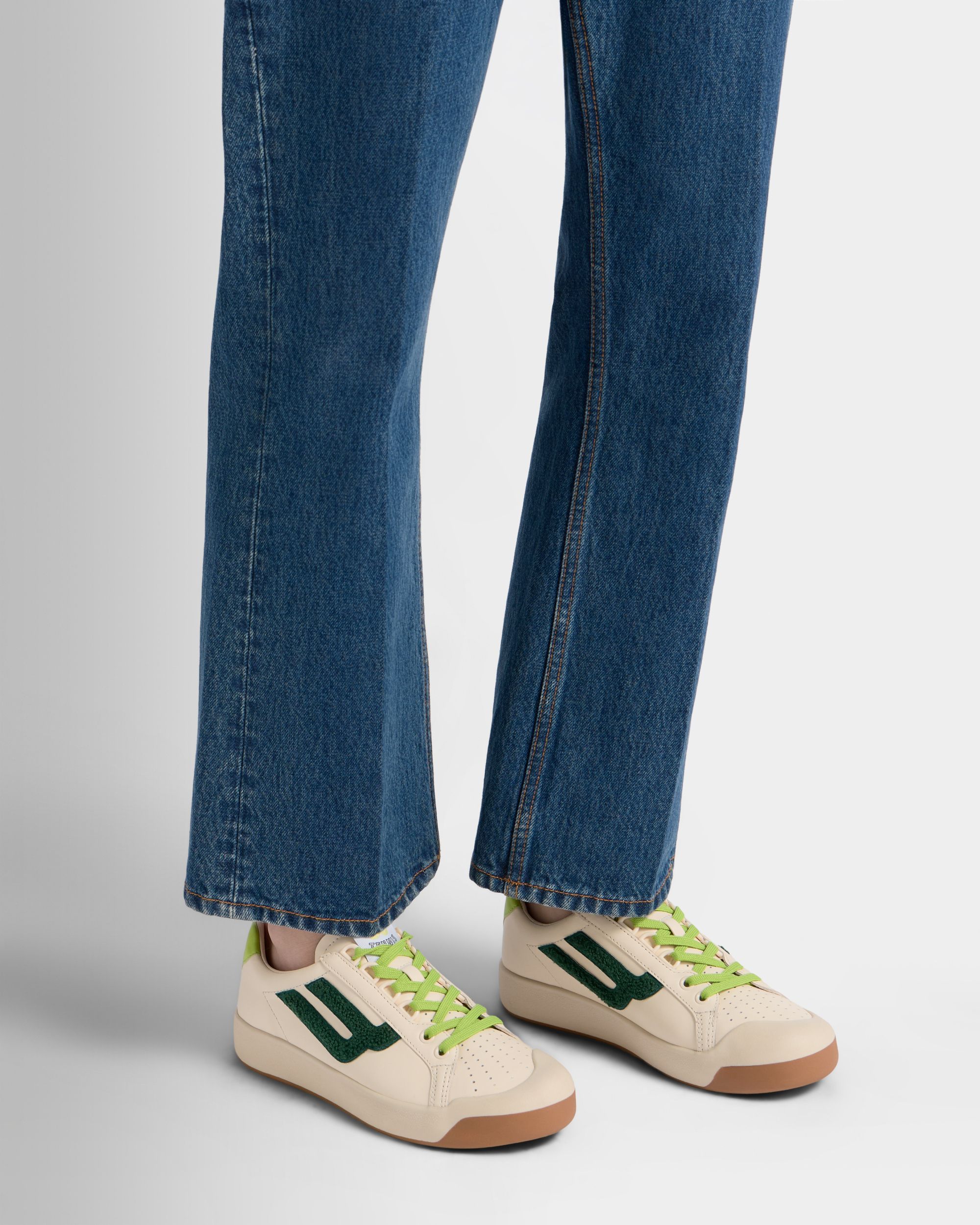 Tennis Collection Sneaker aus Leder in Elfenbein und Grün
