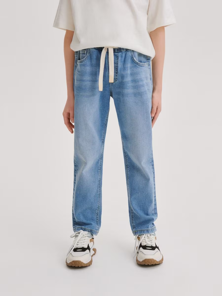 Elastic Carrot Jeans