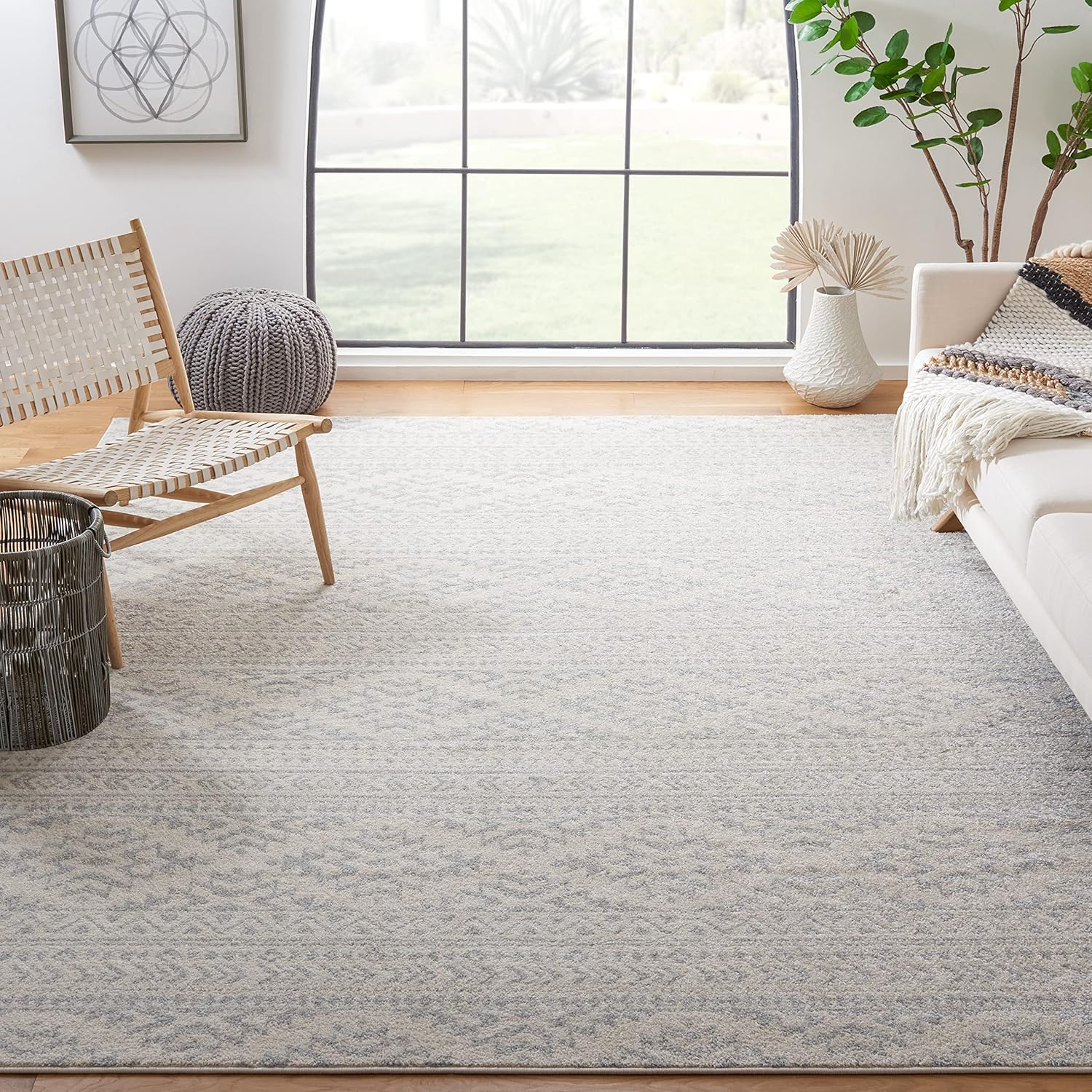SAFAVIEH Area Rug 10x13 - Tulum Collection - Large - Ivory & Light Grey, Moroccan Boho Tribal Design, Non-Shedding & Easy to Clean, Ideal for Living Room, Bedroom, Dining Space (TUL272G)