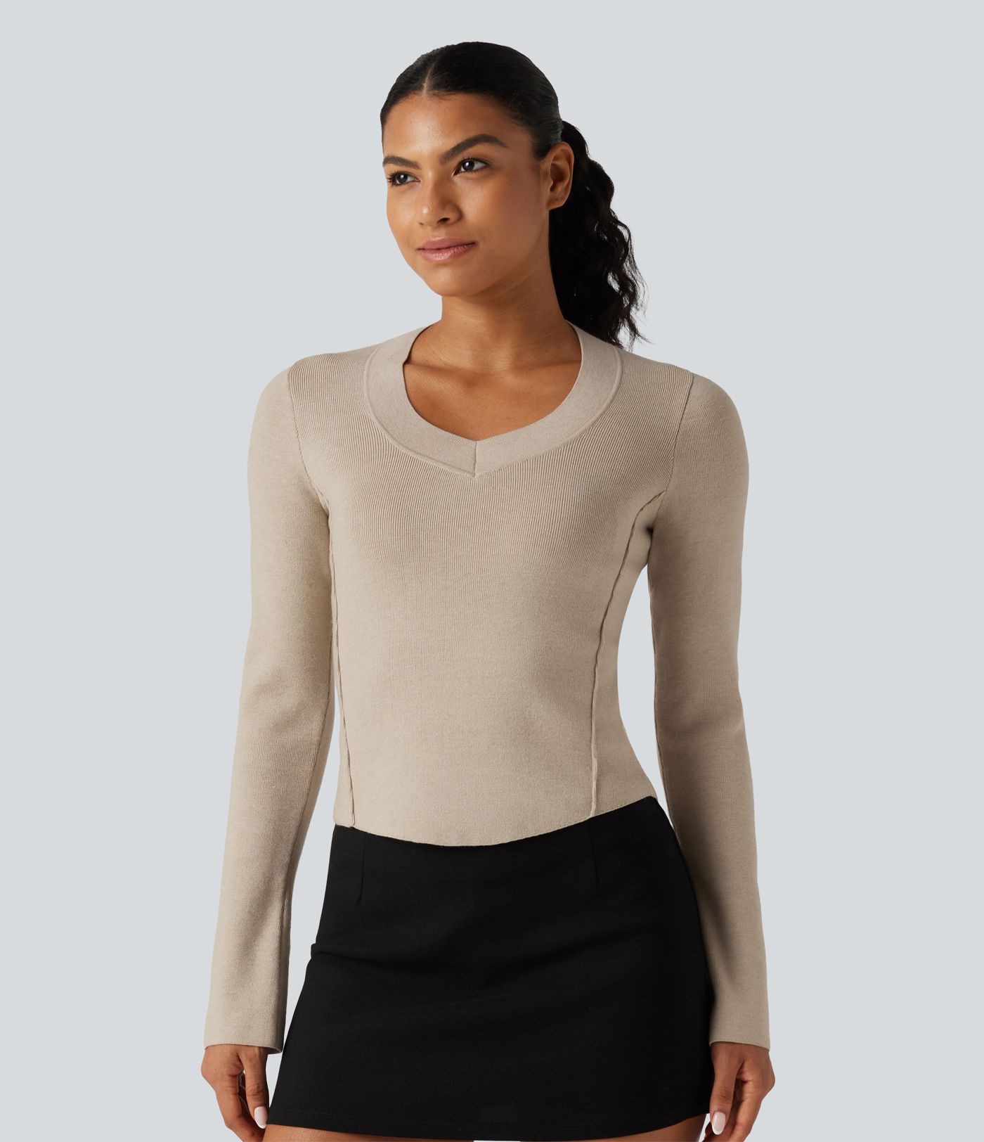 Pull de bureau en mélange de laine à col V, manches longues et ourlet arrondi