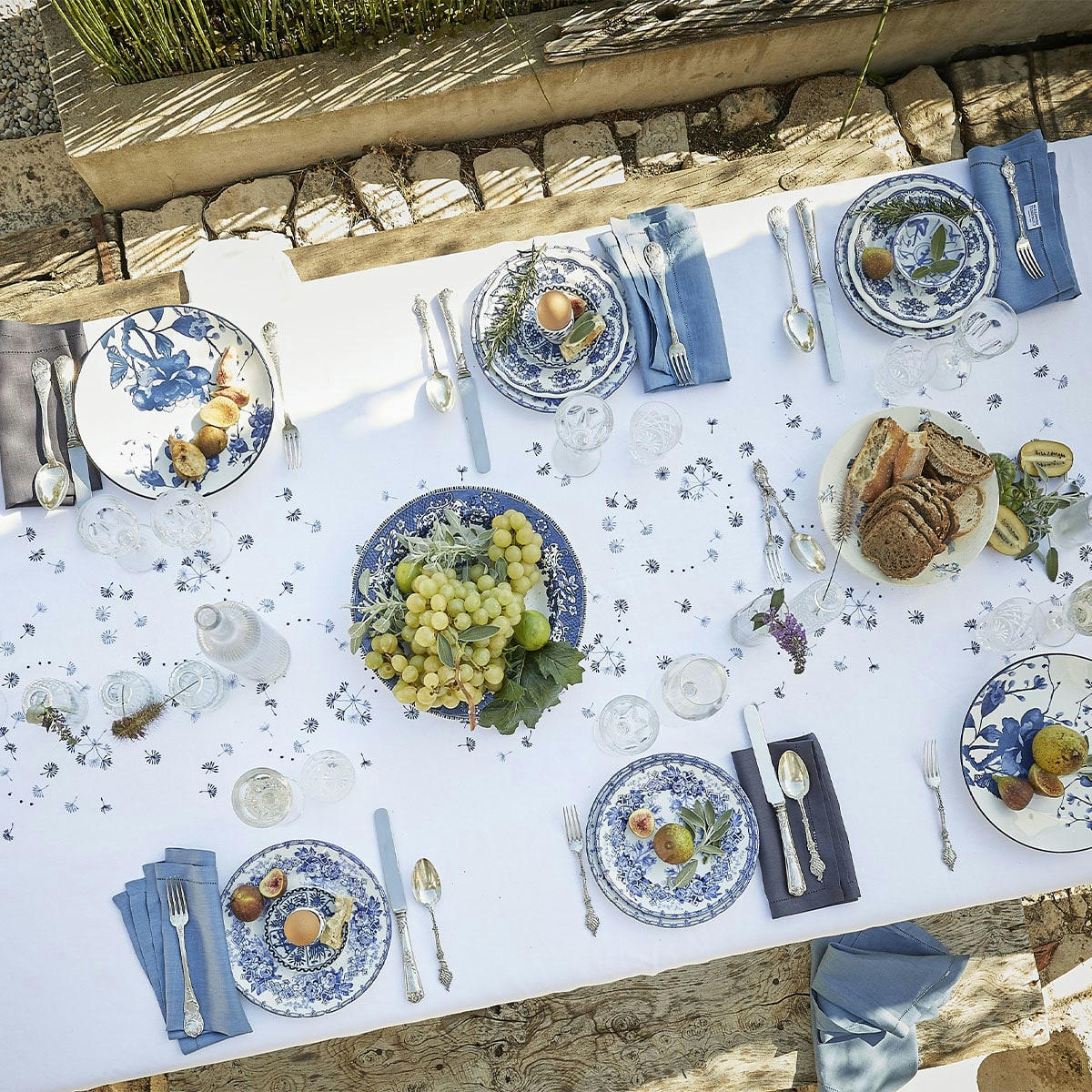 EOLE - Nappe en lin bleu 170x320