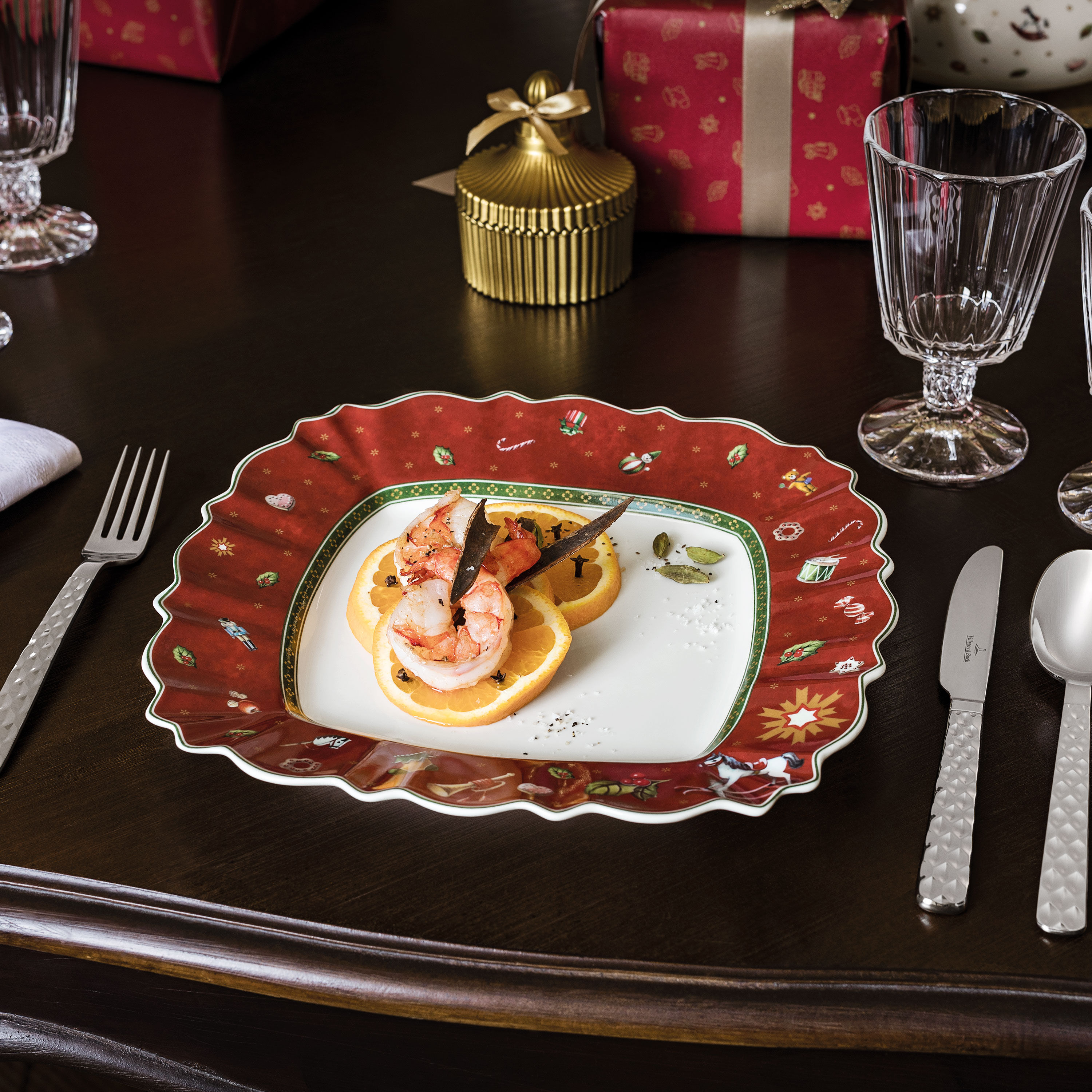 Toy's Delight Dinner plate - Red, Premium Porcelain