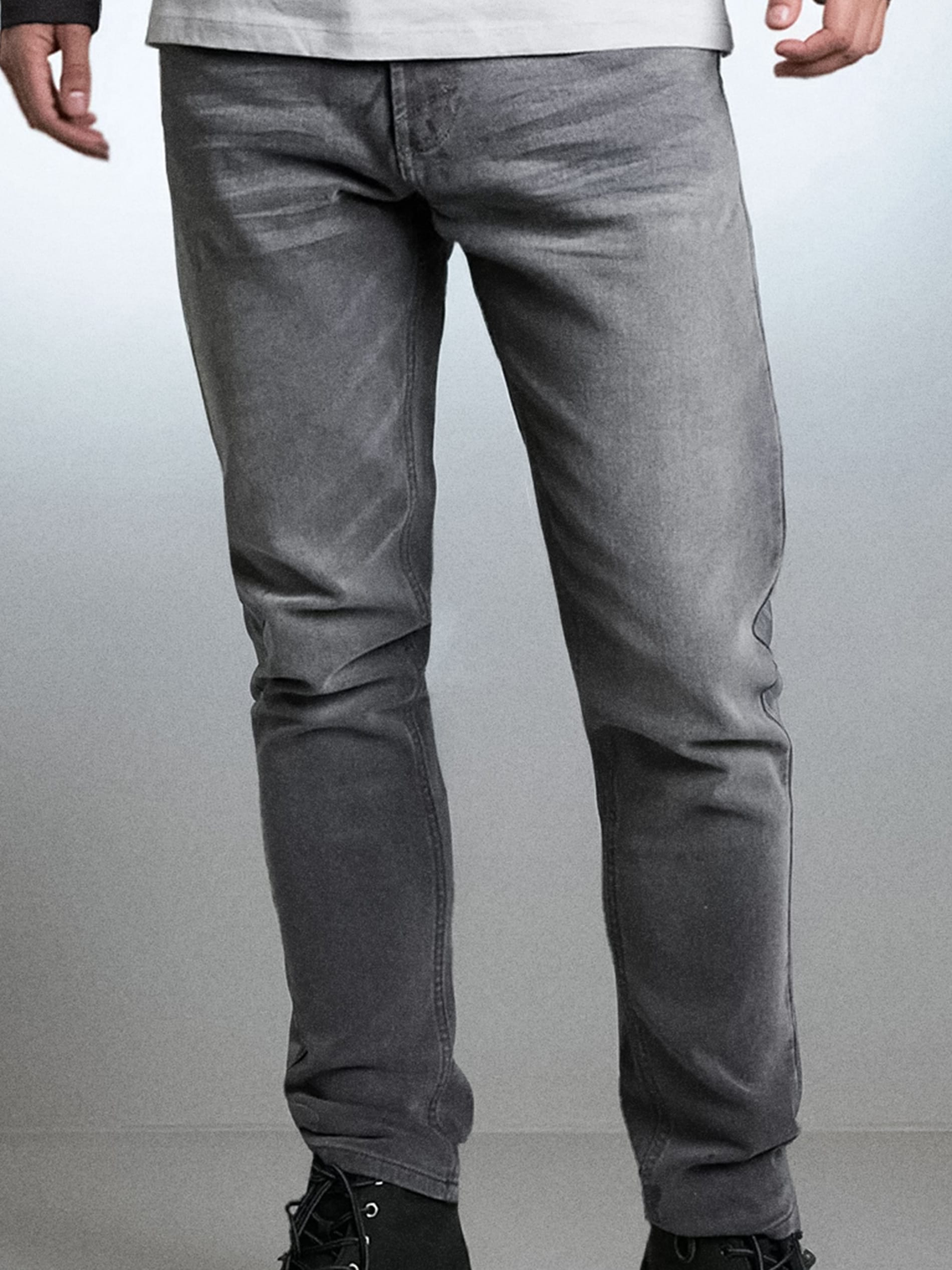 Jeansy slim fit