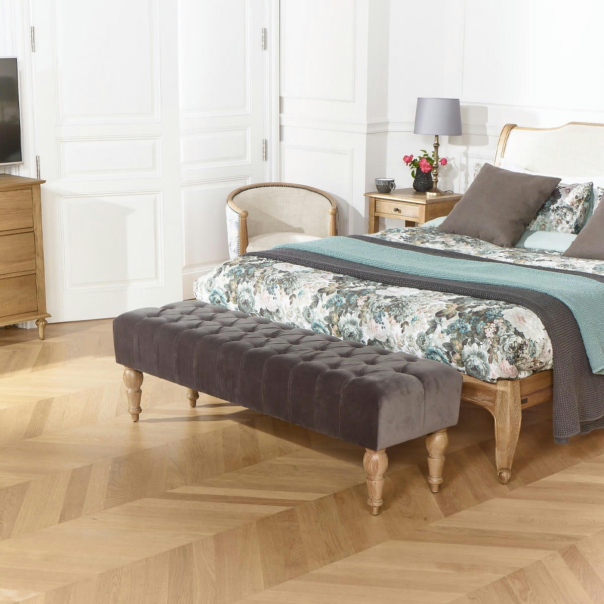 JANE - Bout de lit capitonné en chêne L 150 cm gris rhino