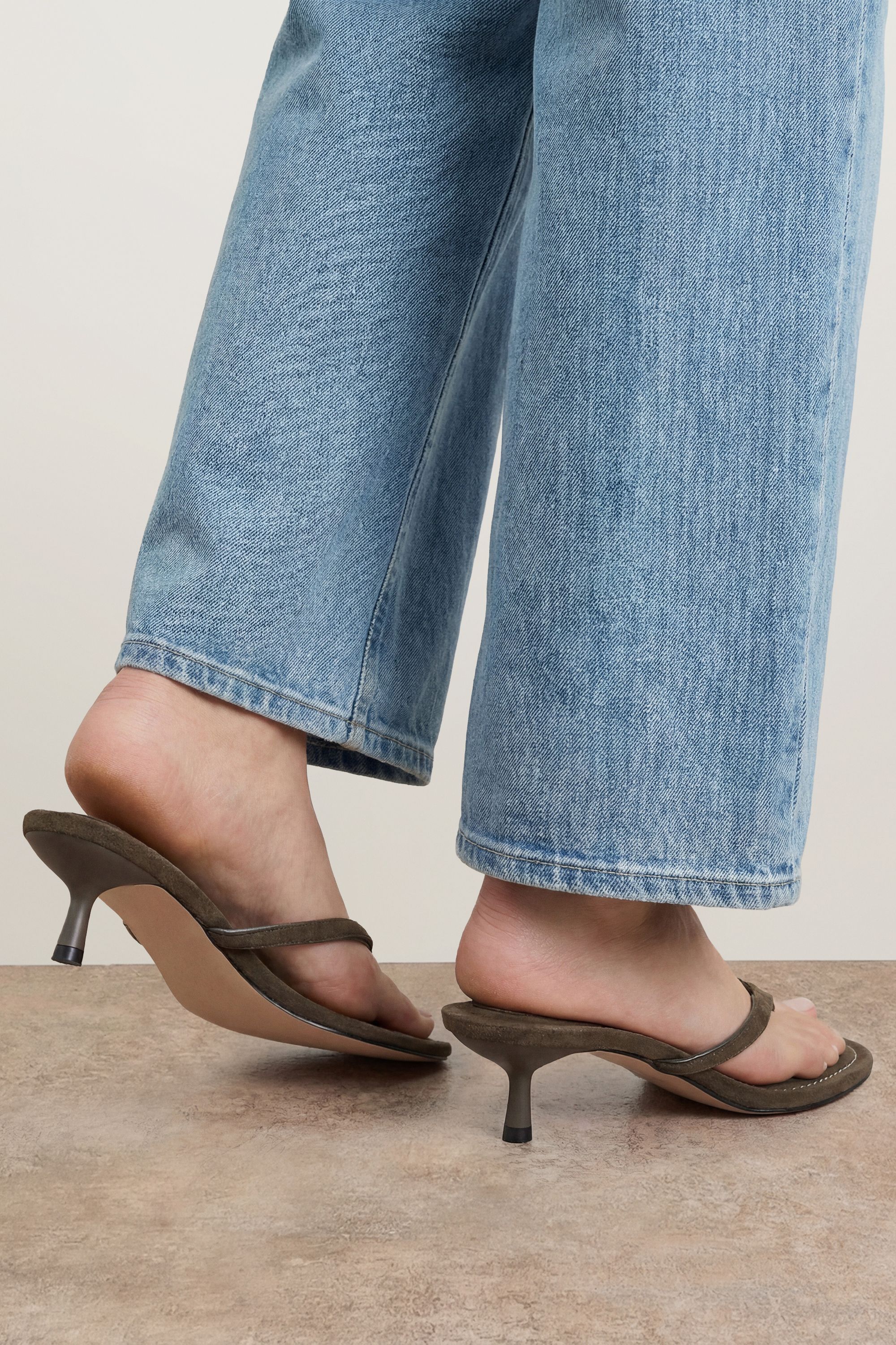 Oasis Julia Faux Suede Toepost Kitten Heel Sandals