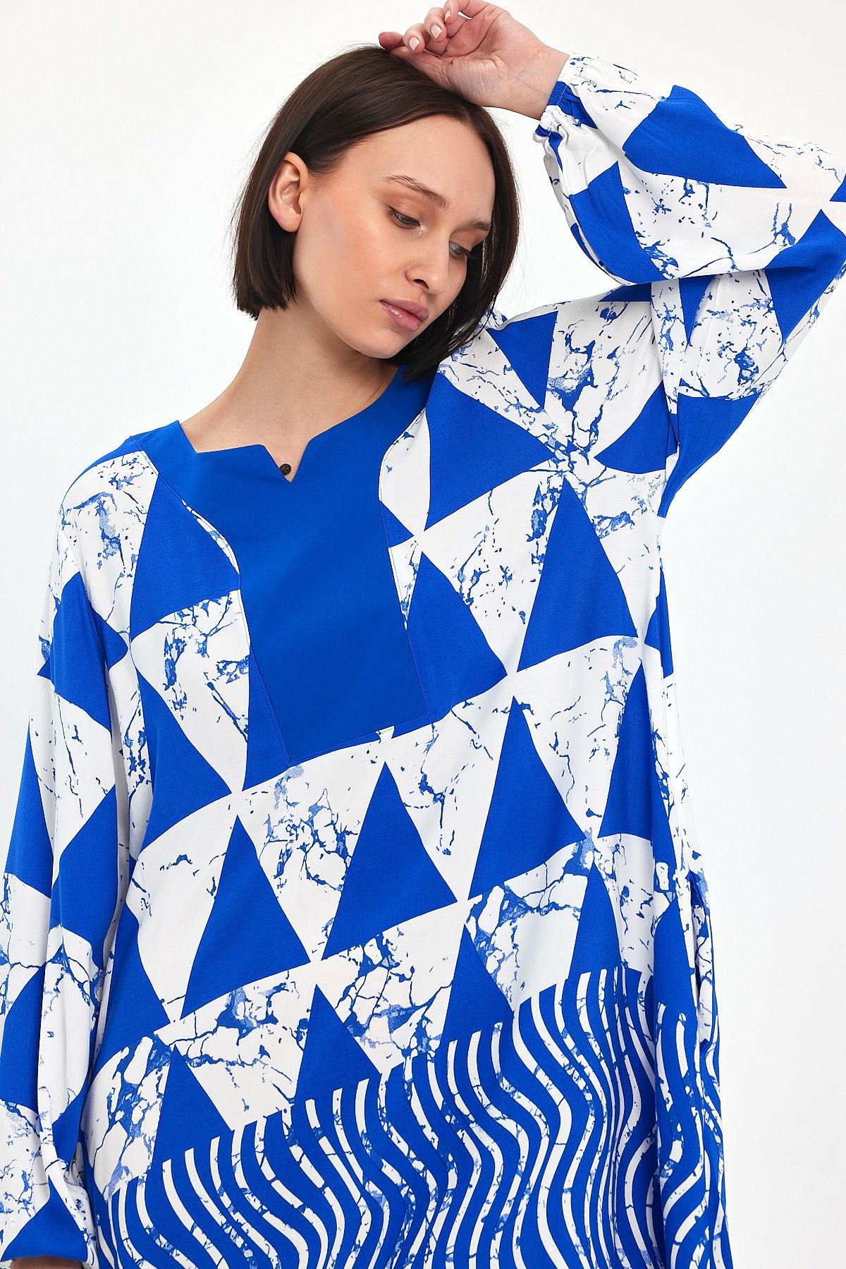 Belissh Abstract Print Maxi Dress with Long Sleeves in Blue