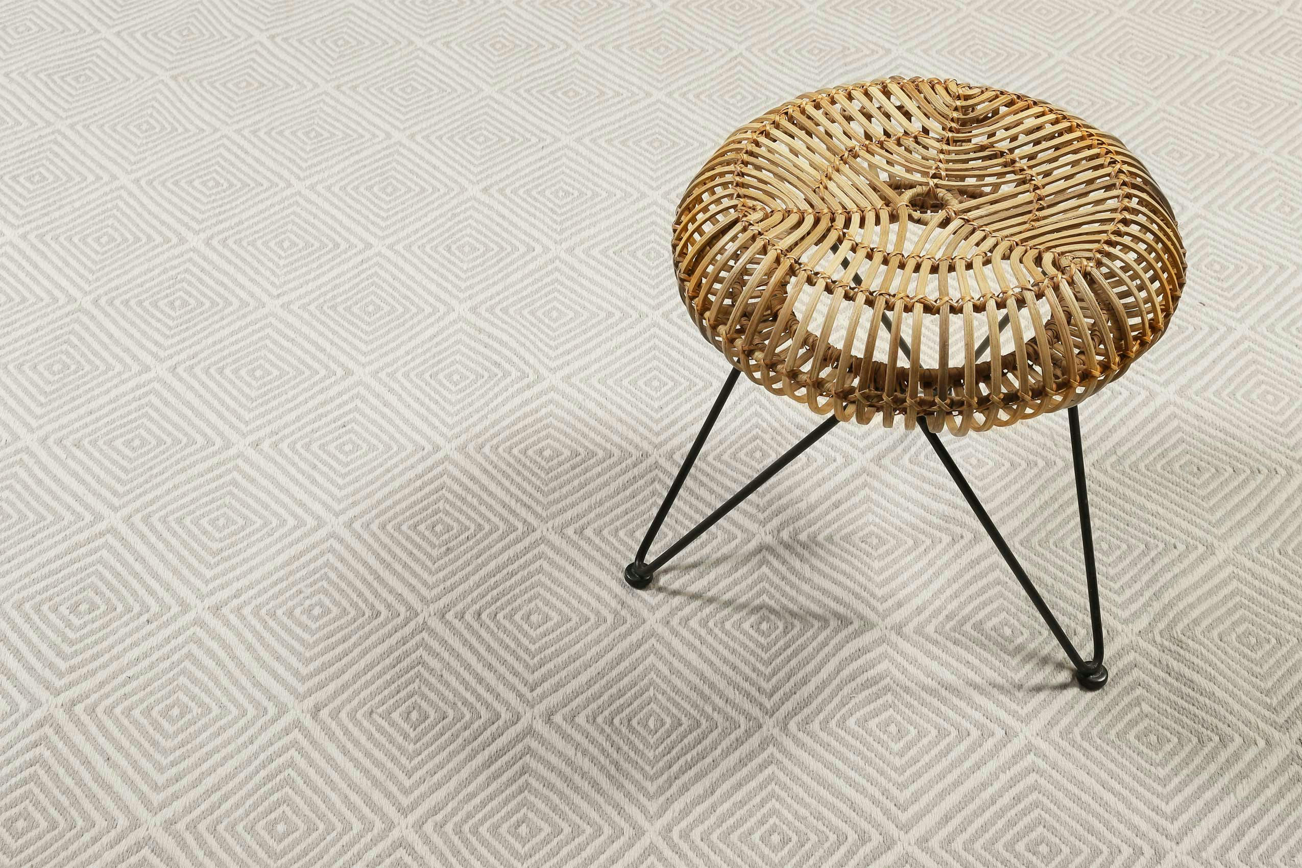 CAIRO - Tapis plat tissé main pure laine vierge à franges beige 160x230