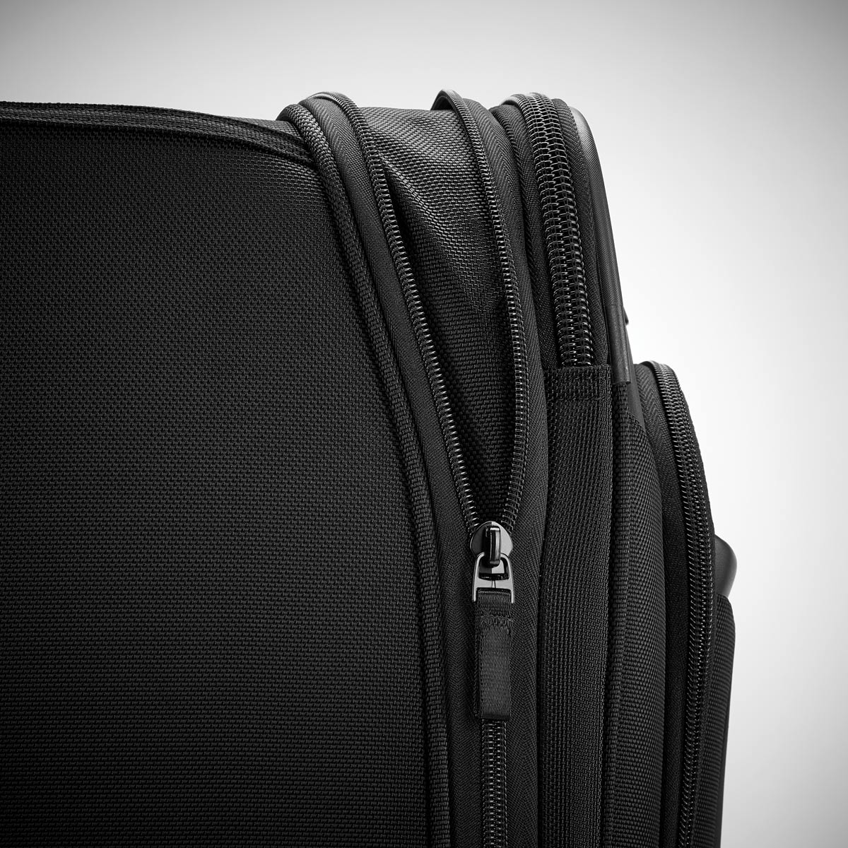Samsonite Pro Carry On Expandable Spinner(Black)