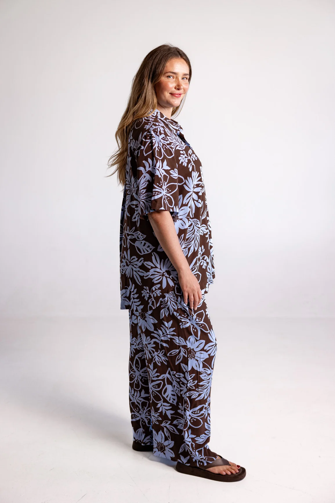 Gina Pants in in Blue Lani Chocolate