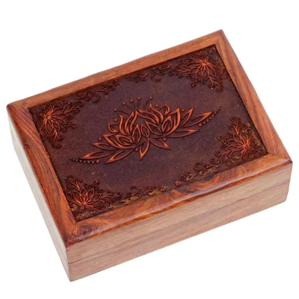 LOTUS - Boite en bois sculpté 18x13x6,2cm