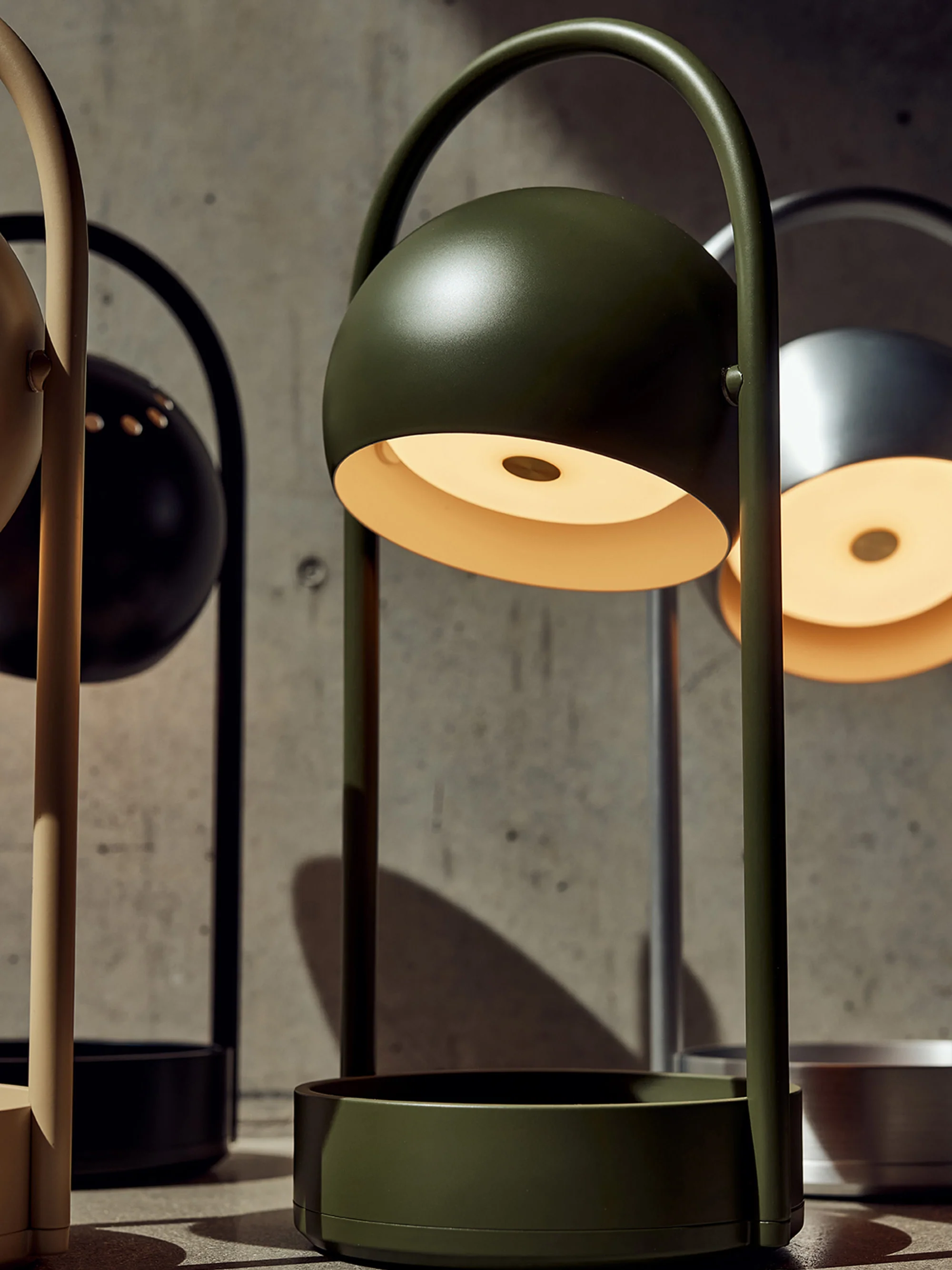 Dimmbare mobile LED-Tischlampe Ball