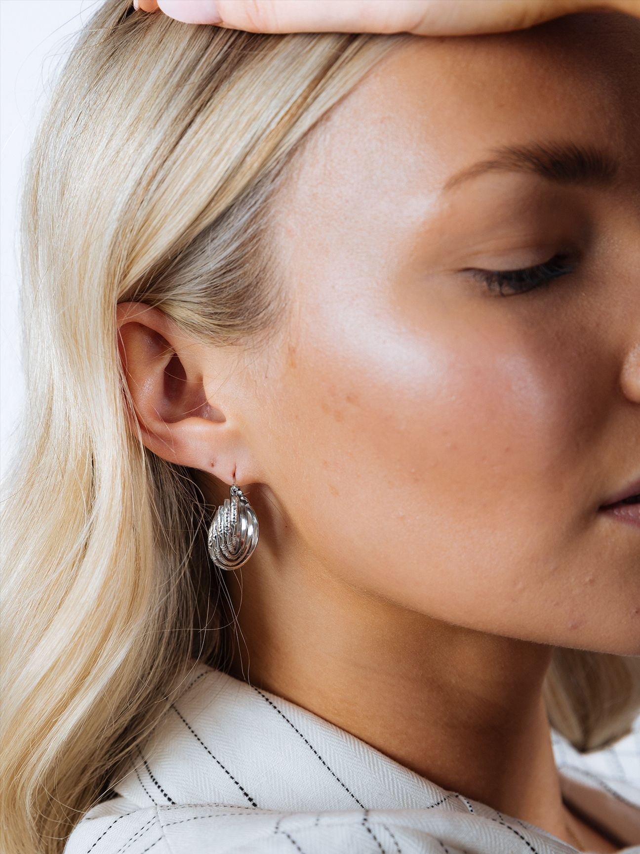 SVNX Ribbed Hoops in Silver