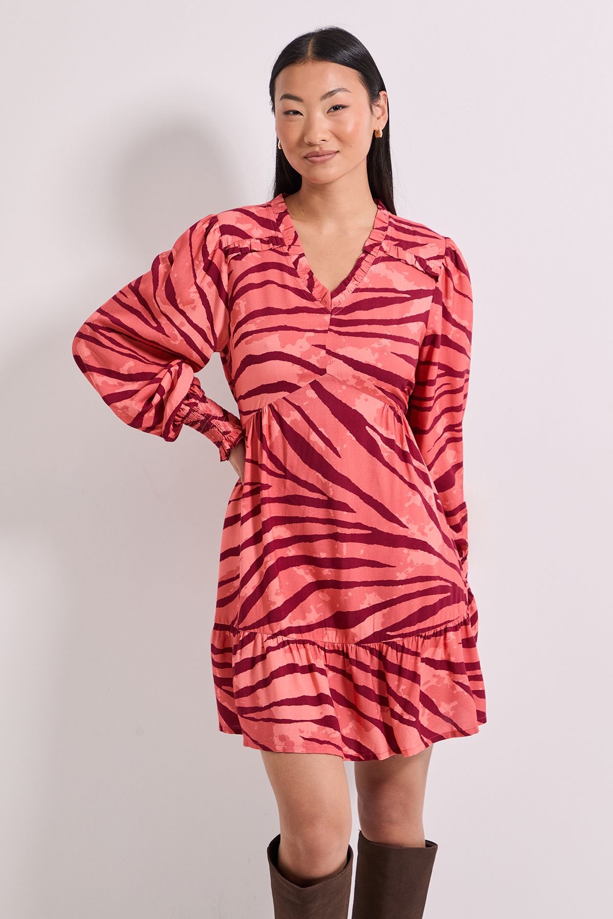 Dorothy Perkins Petite Frill Detail Tiered Smock Printed Mini Dress