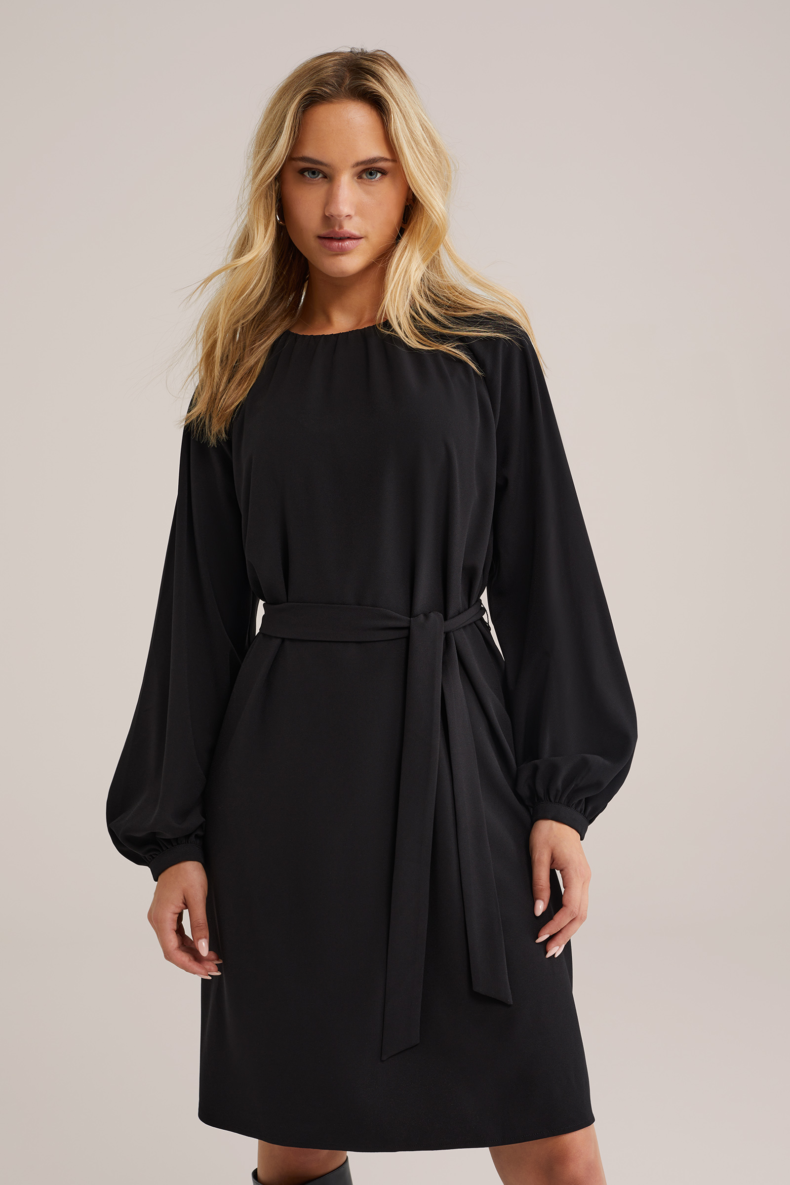 Dames jurk met ceintuur