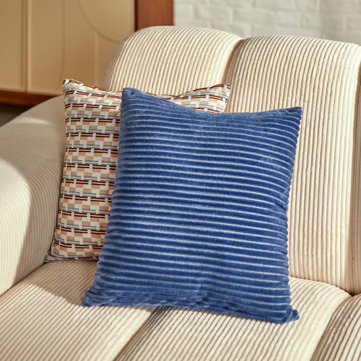 Cushion "Arum" Ink Blue, 38x38 cm
