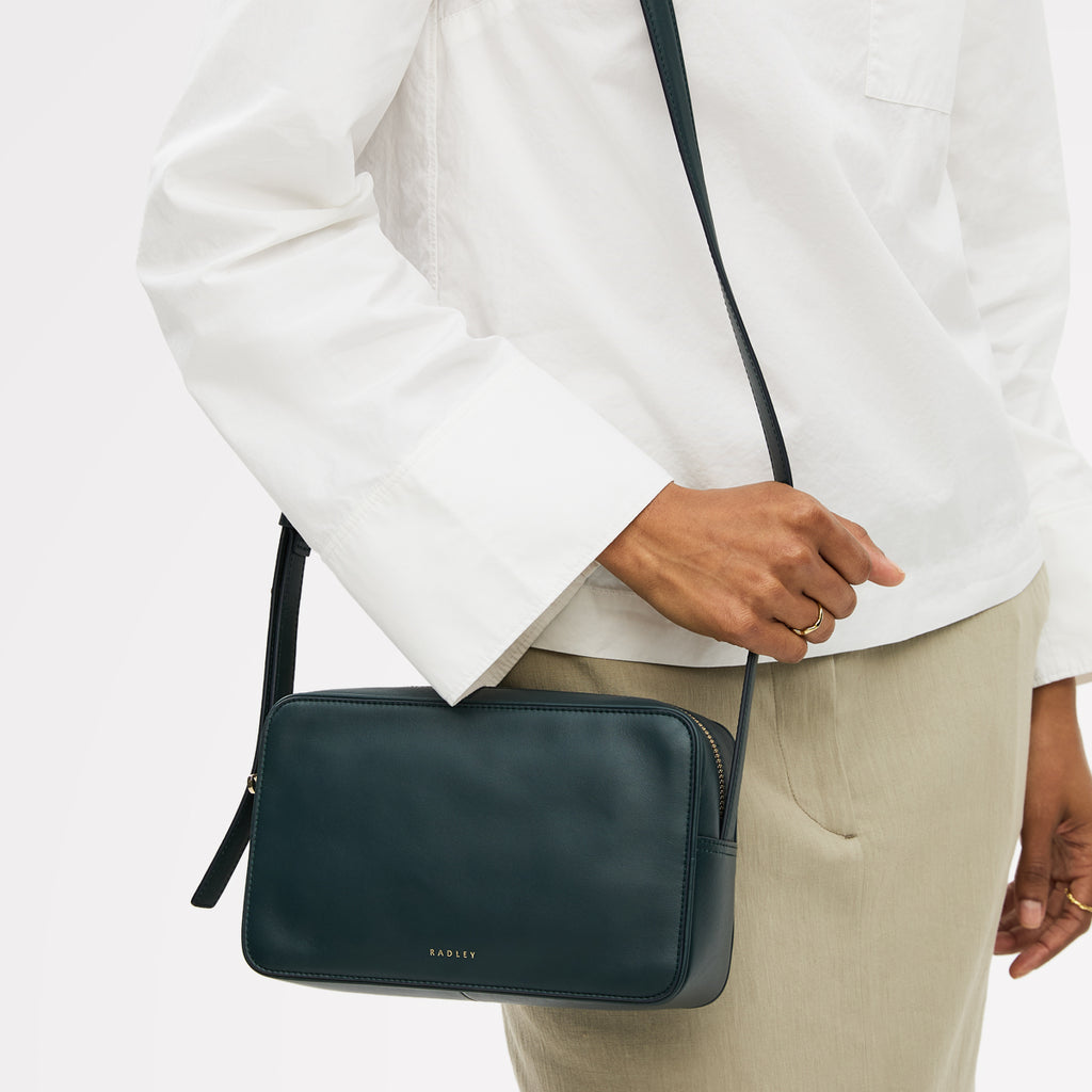 Duchess Close - Small Ziptop Cross Body