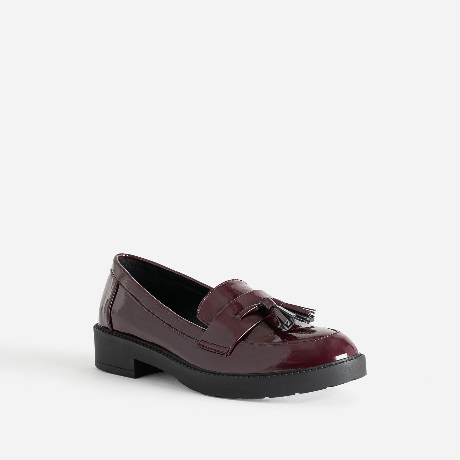 Mocassin bordeaux verni à pampilles