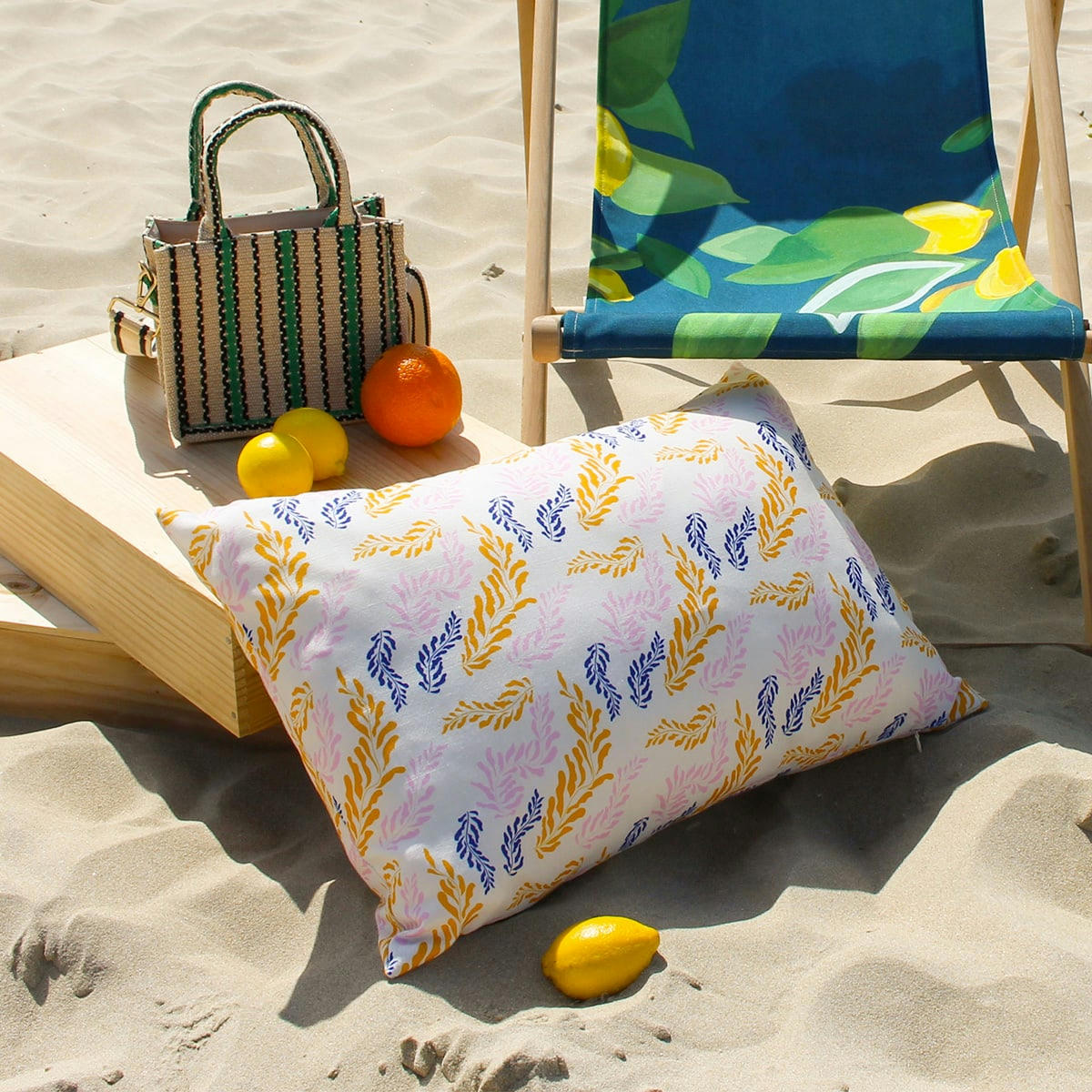 - Coussin dessin polyester jaune 40x60cm