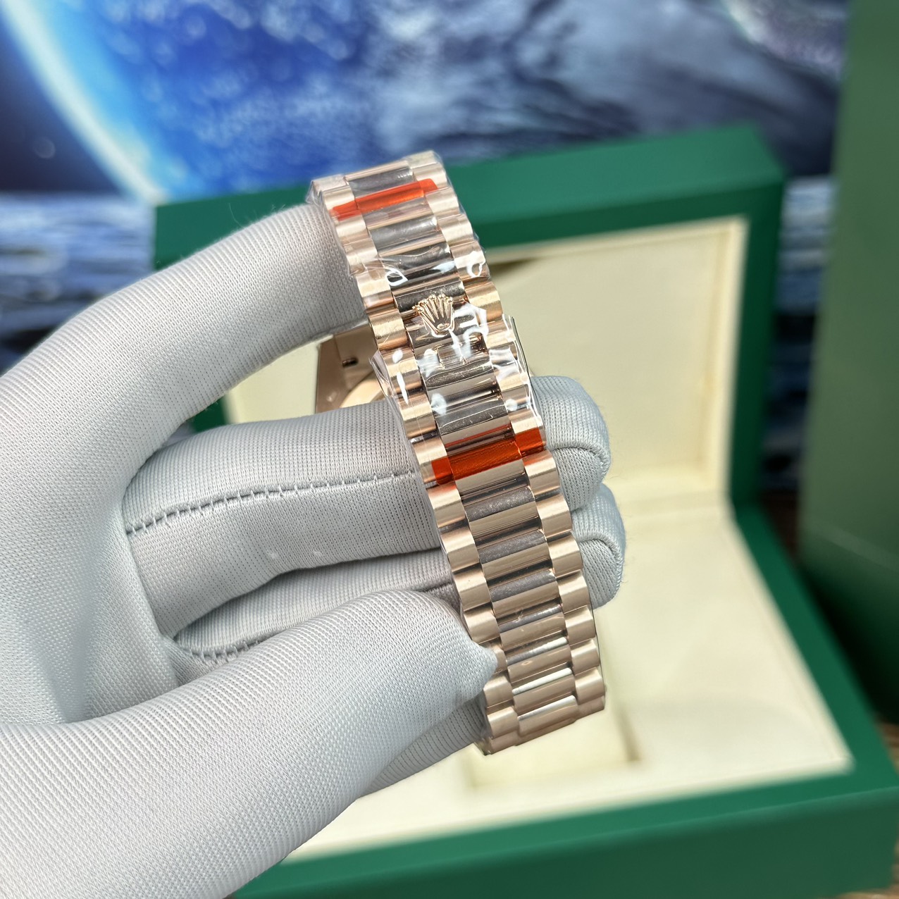 Rolex Day-Date RG Plated Chocolate Dial CZ Diamonds 40mm EWF Replica