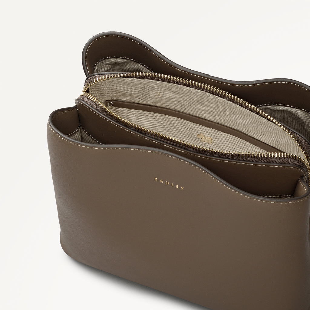 Dukes Place - Medium Compartment Cross Body Bag