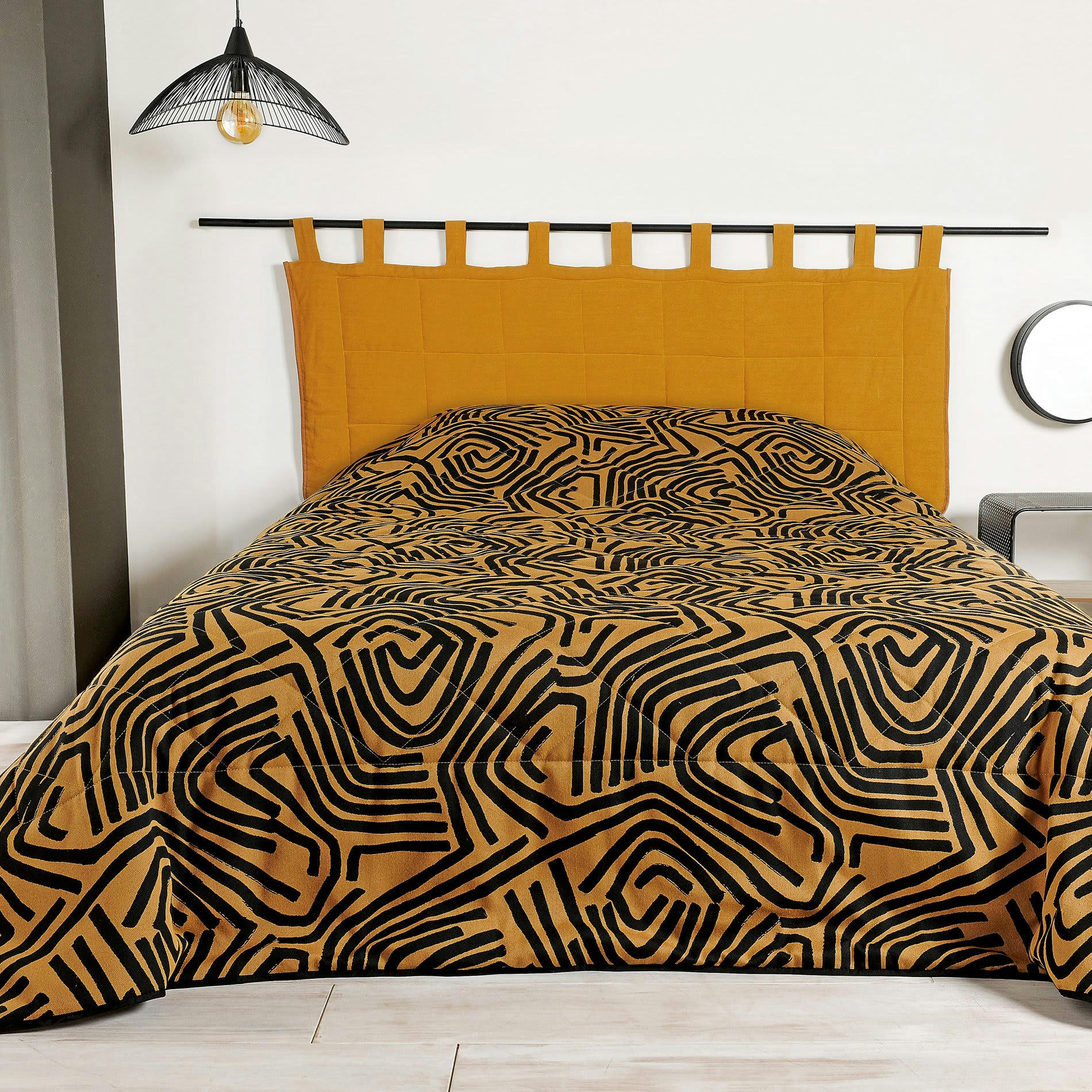 - Dessus de lit matelassé 240x260cm Camel