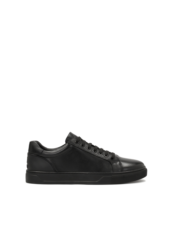 Black lace-up leather sneakers