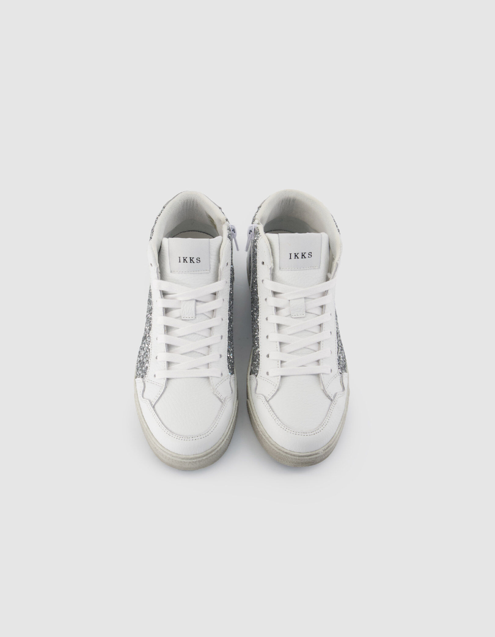 Baskets montantes blanches cuir et paillettes grises Femme