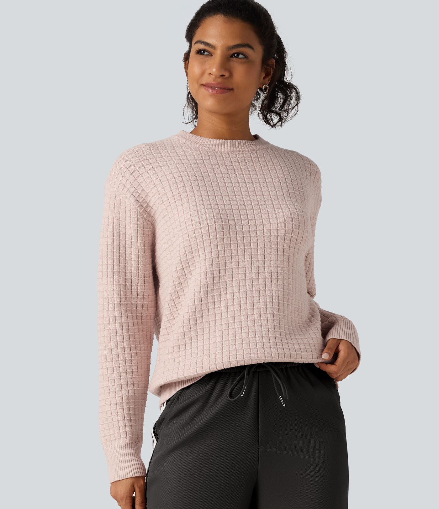 Pull en maille gaufrée à encolure arrondie et manches longues