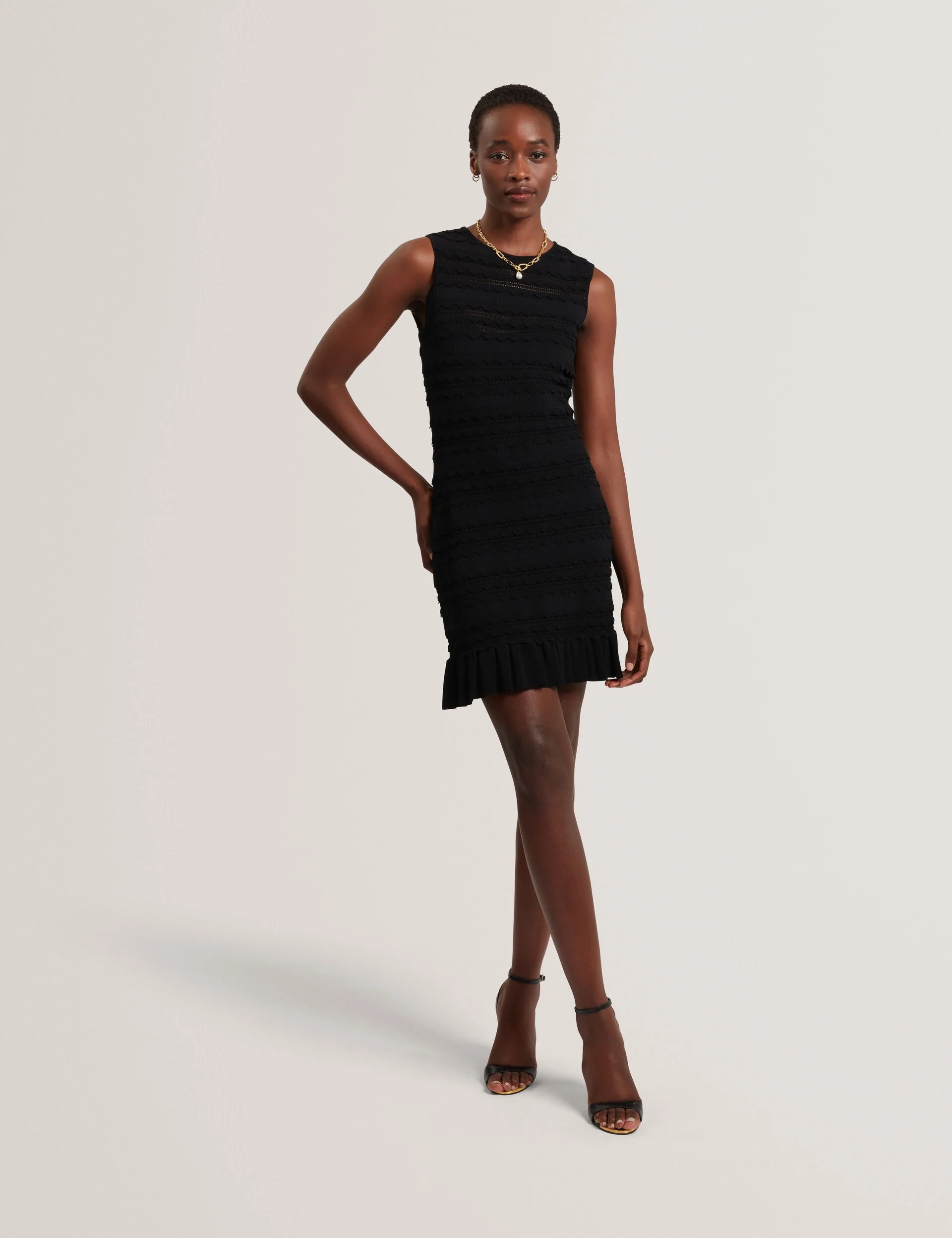 AVELA | BLACK