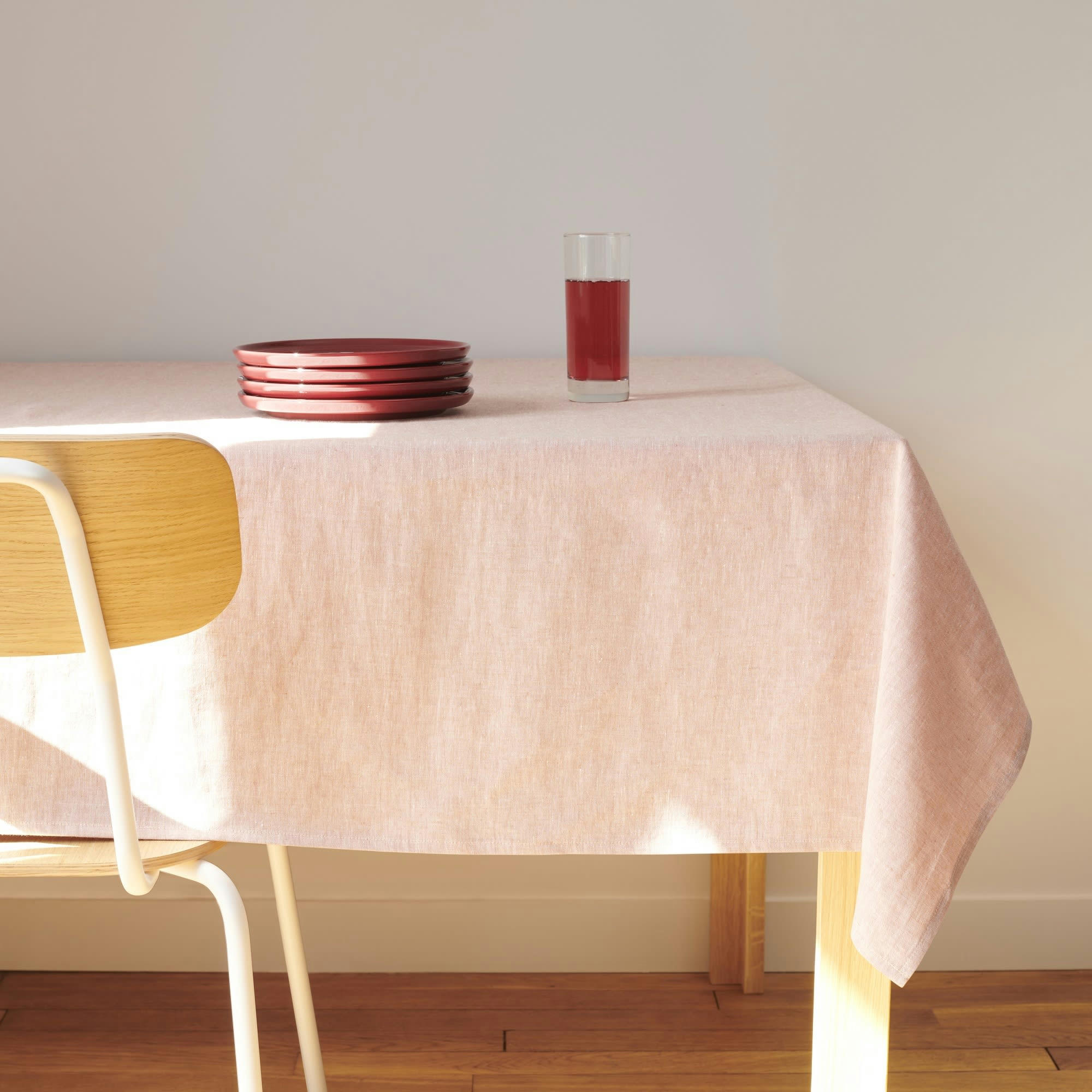 NAPPE NATURELLE - Nappe en lin rouge  180x180cm