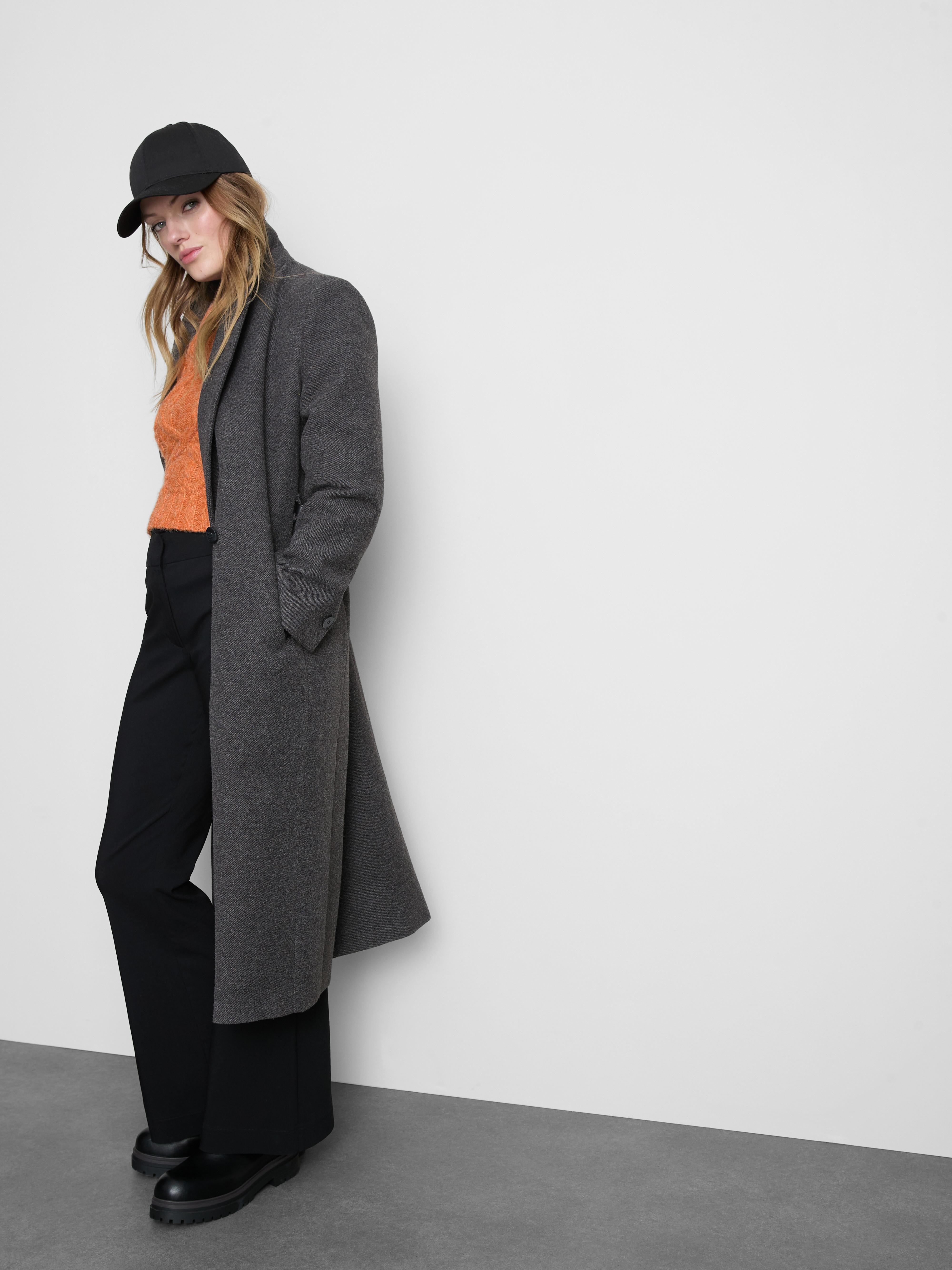 Cropped V-Neck Cable Sweater