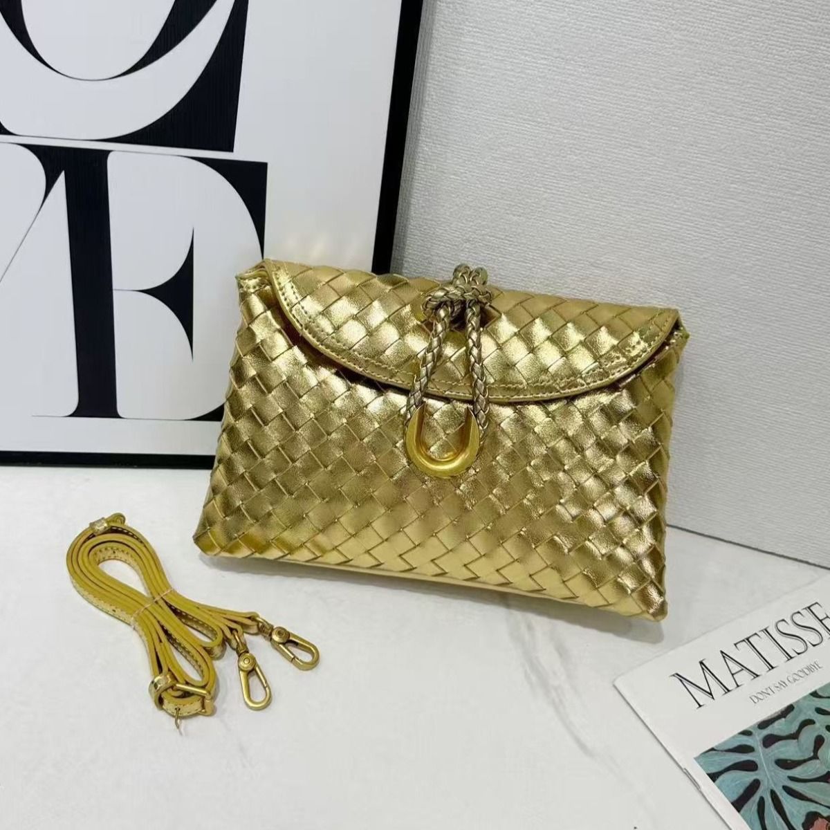PEACH ACCESSORIES Woven Crossbody Bag with Gold Accent