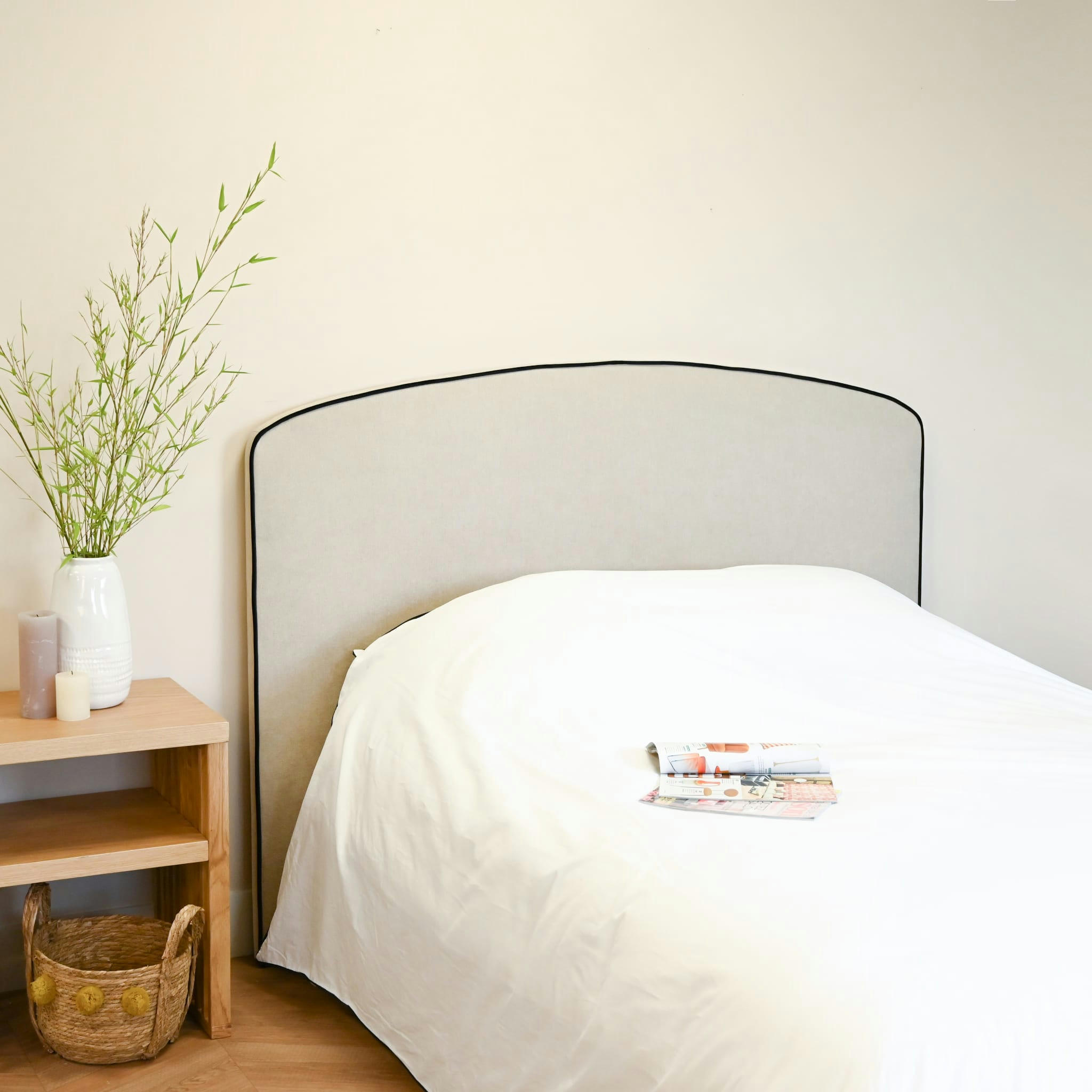 - Tête de lit en tissu beige 145 cm