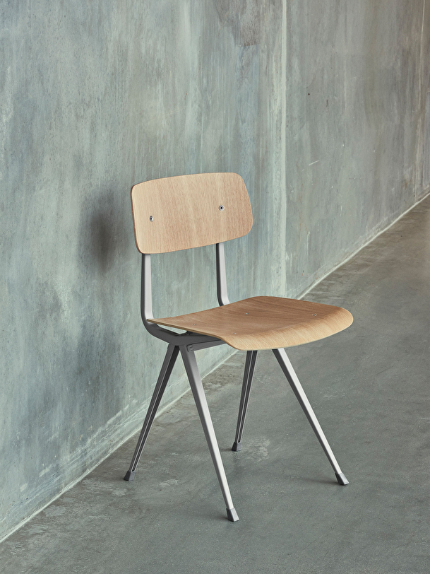 Chaise result wim rietveld chene clair pied beige - hay chene clair
