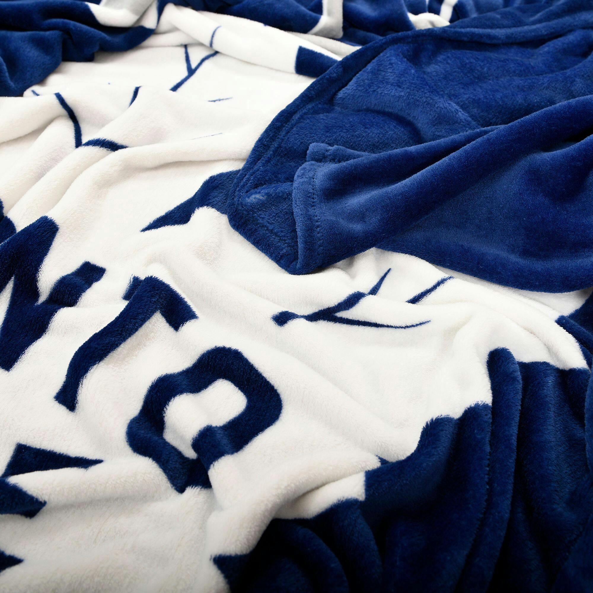 NHL Toronto Maple Leafs Officially Licensed Hockey Jumbo Blanket, 60-in x 90-in