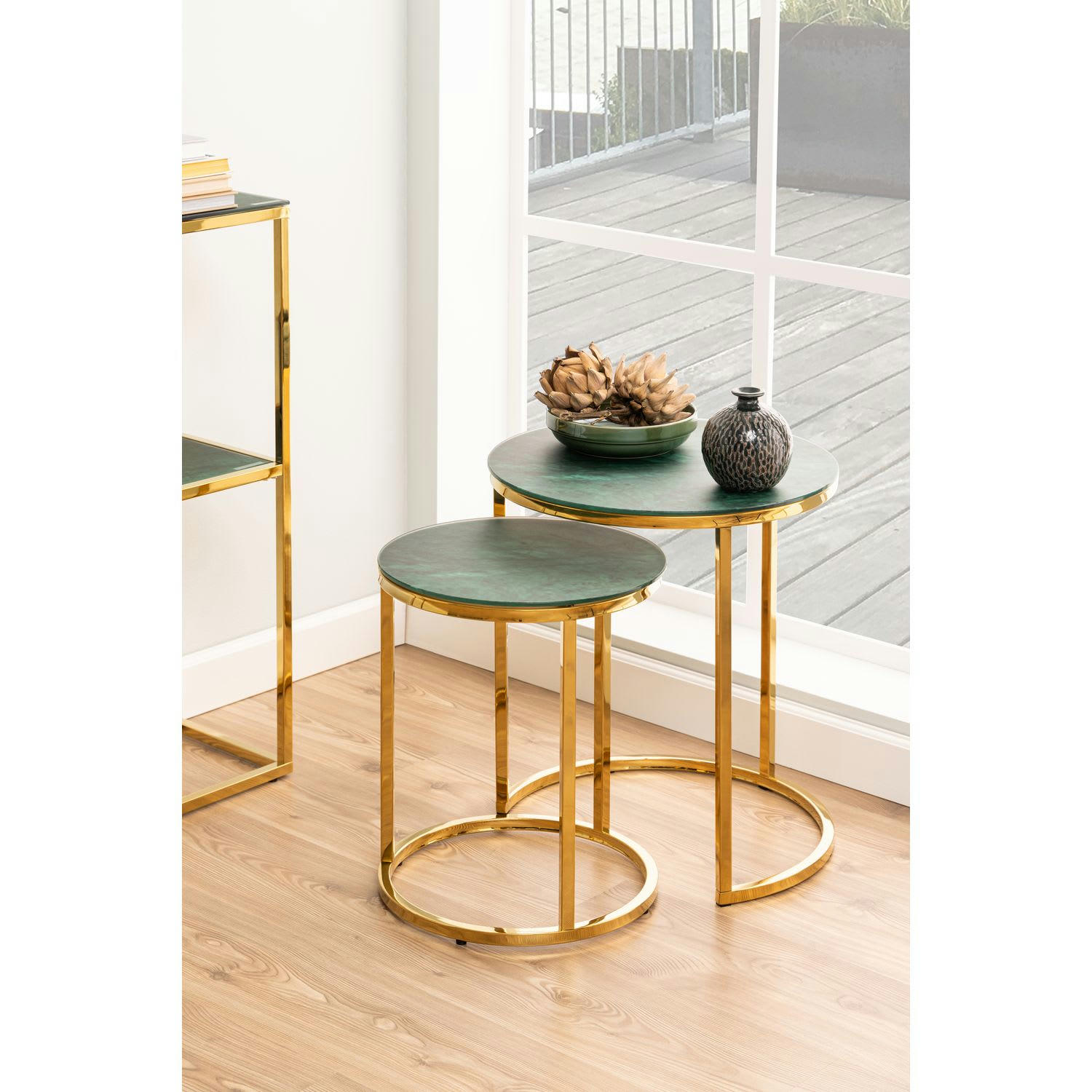 ALYSÉ  - Lot de 2 tables d'appoint ronde en marbre et métal vert