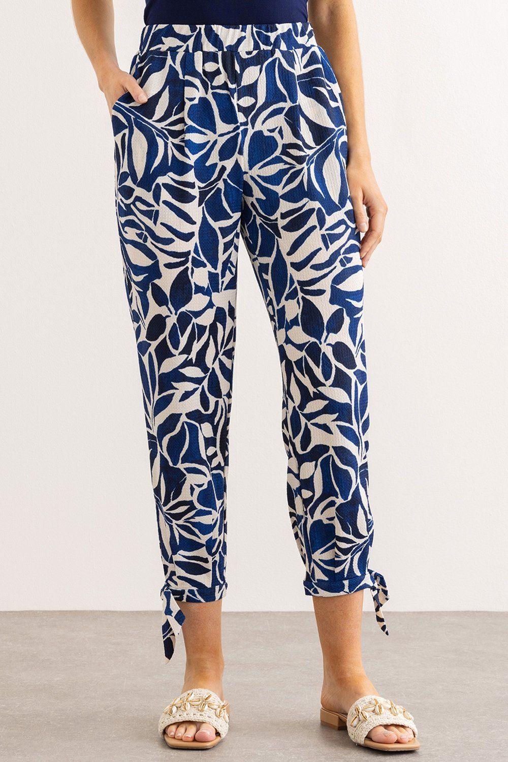 Klass. Printed Tie Hem Crop Trousers